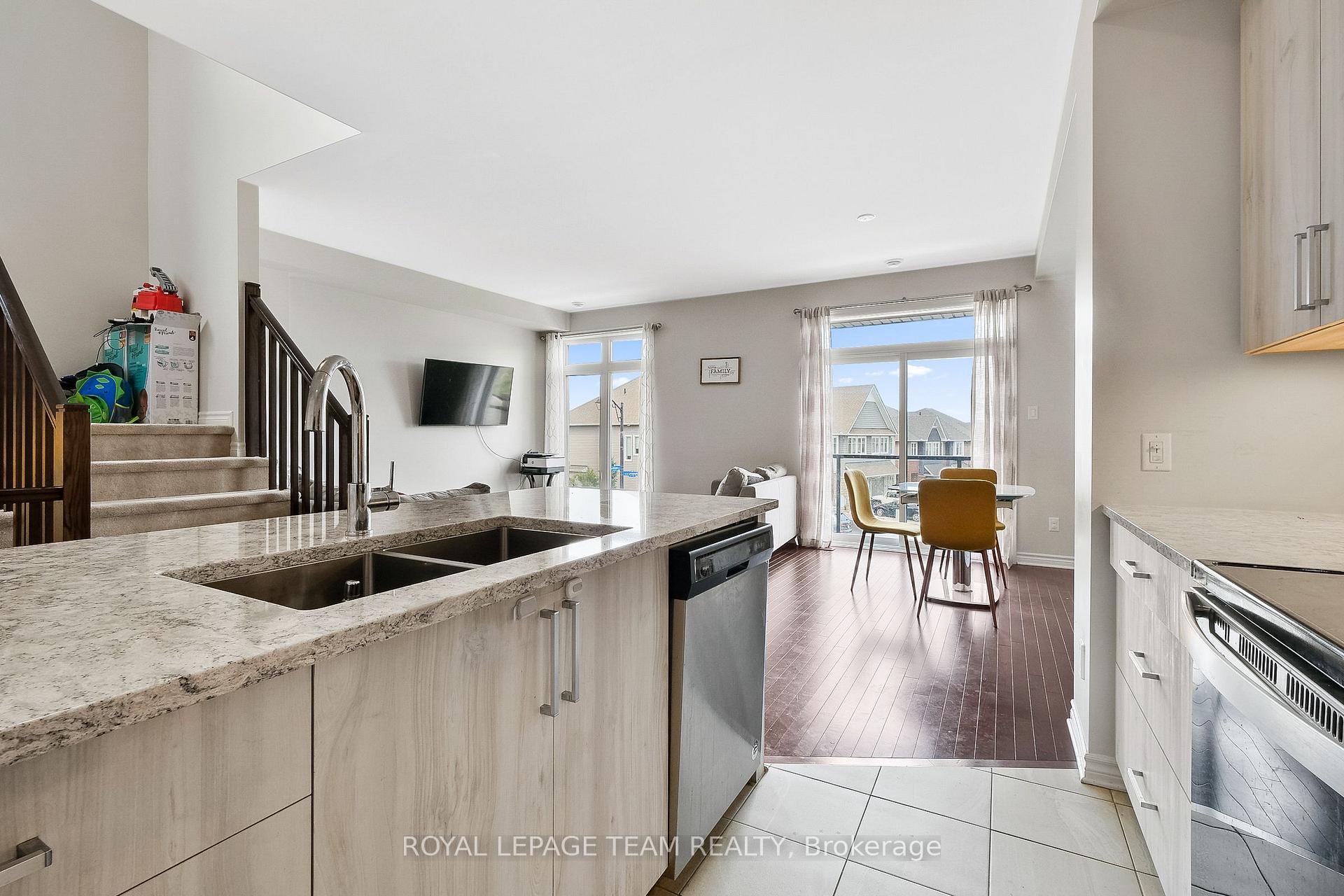 Photo 11 of 615 Cartographe Street, Ottawa, Camelot — HOMEH