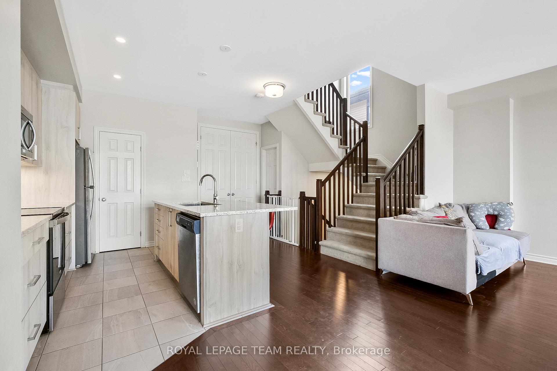 Photo 13 of 615 Cartographe Street, Ottawa, Camelot — HOMEH