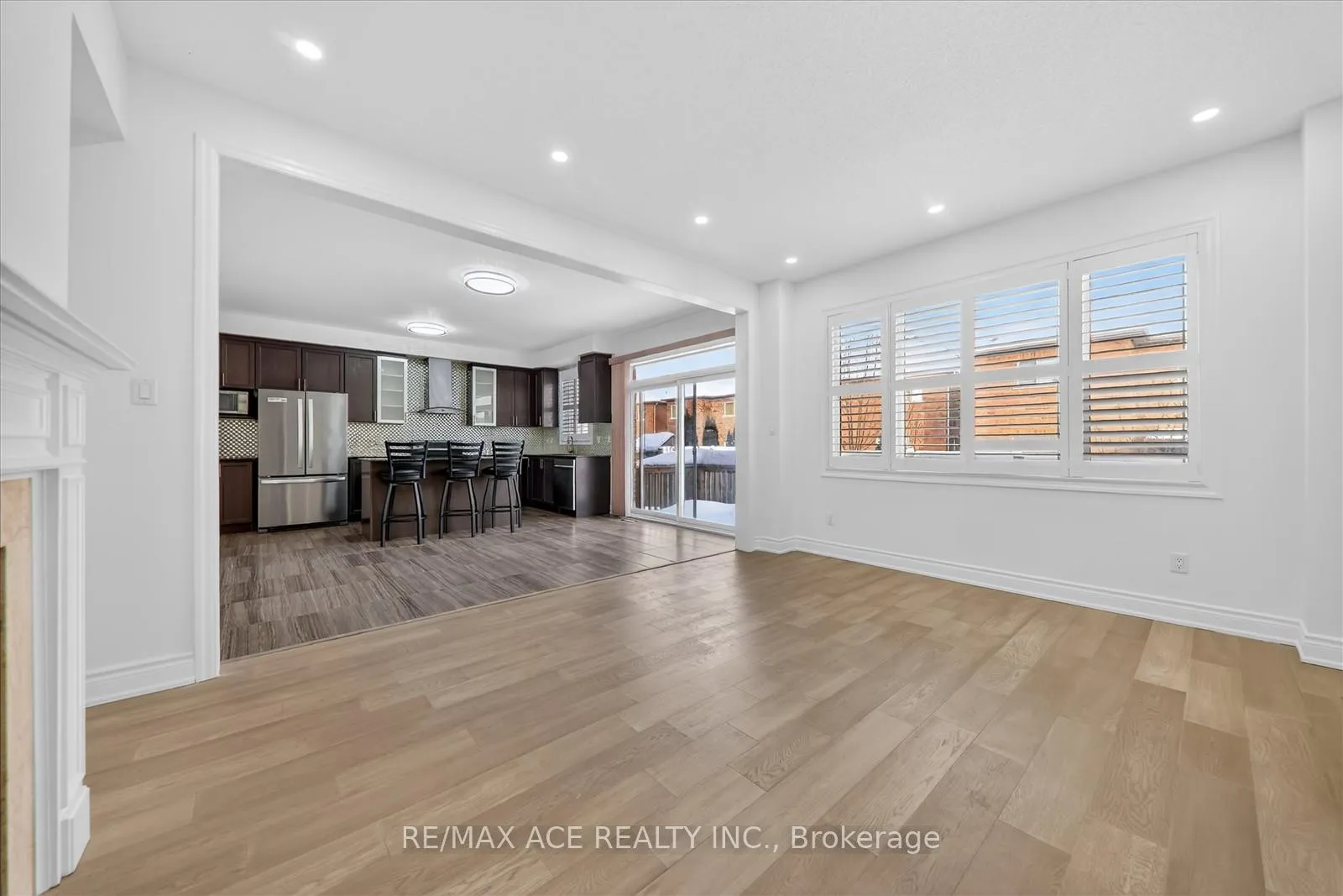 Photo 19 of Unit Main, 2525 Bridle Road N, Oshawa, Windfields — HOMEH