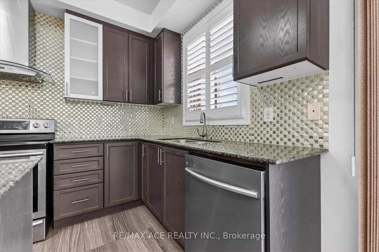 Photo 23 of Unit Main, 2525 Bridle Road N, Oshawa, Windfields — HOMEH