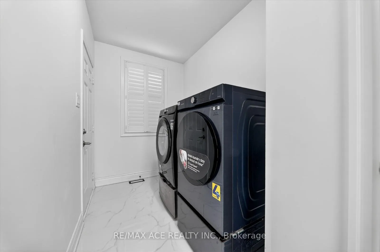 Photo 26 of Unit Main, 2525 Bridle Road N, Oshawa, Windfields — HOMEH