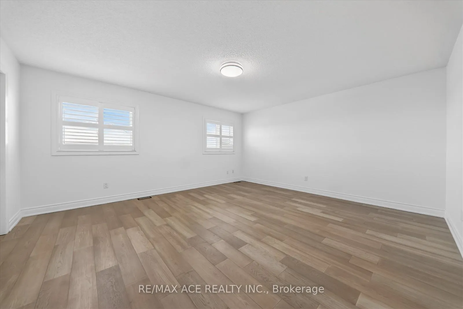 Photo 29 of Unit Main, 2525 Bridle Road N, Oshawa, Windfields — HOMEH