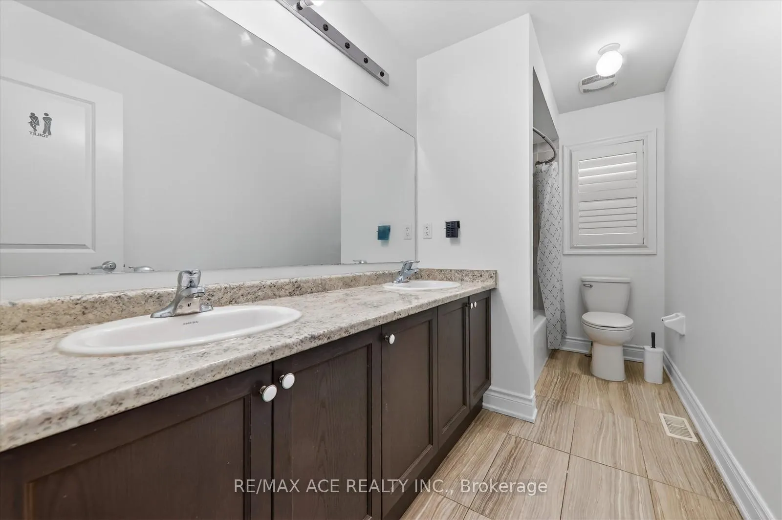 Photo 35 of Unit Main, 2525 Bridle Road N, Oshawa, Windfields — HOMEH