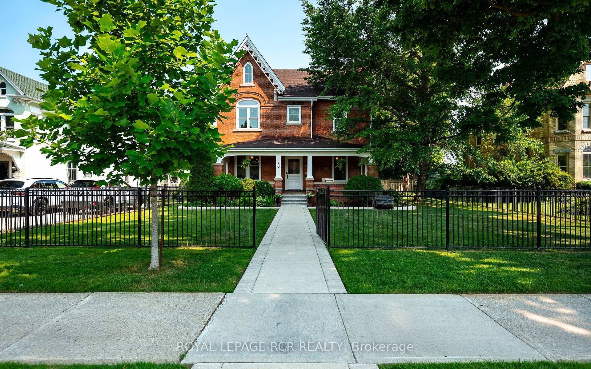 Front of 11 Zina Street