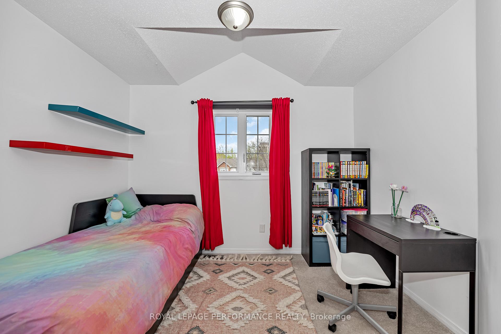 Photo 13 of 40 Carwood Circle, Ottawa, Carson Meadows — HOMEH