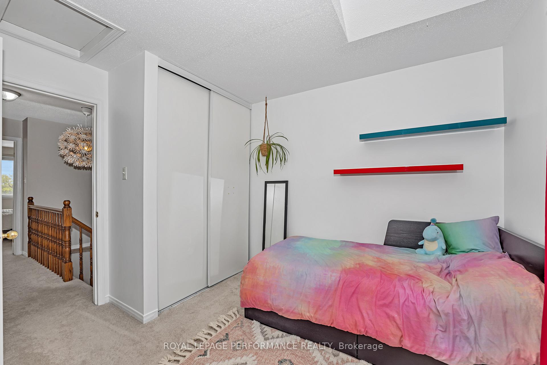 Photo 14 of 40 Carwood Circle, Ottawa, Carson Meadows — HOMEH