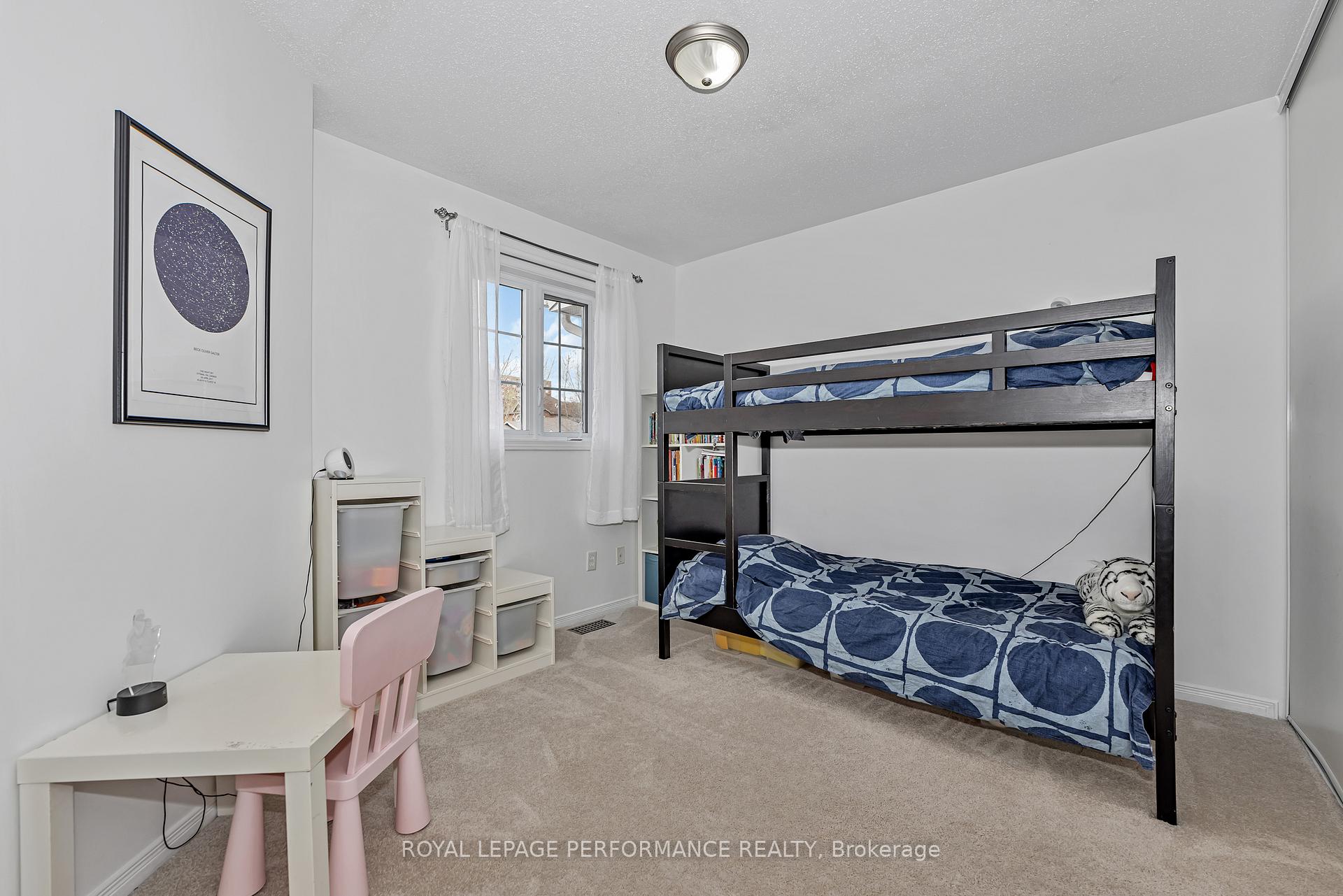 Photo 15 of 40 Carwood Circle, Ottawa, Carson Meadows — HOMEH