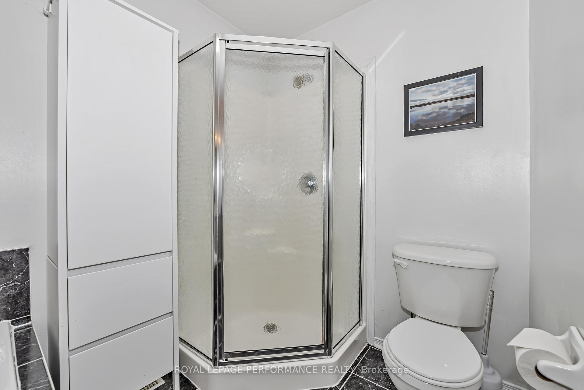 Photo 21 of 40 Carwood Circle, Ottawa, Carson Meadows — HOMEH