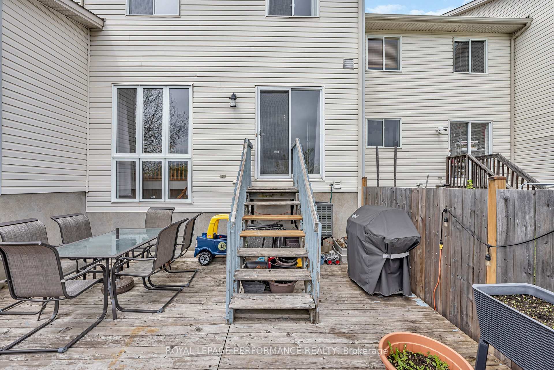 Photo 29 of 40 Carwood Circle, Ottawa, Carson Meadows — HOMEH