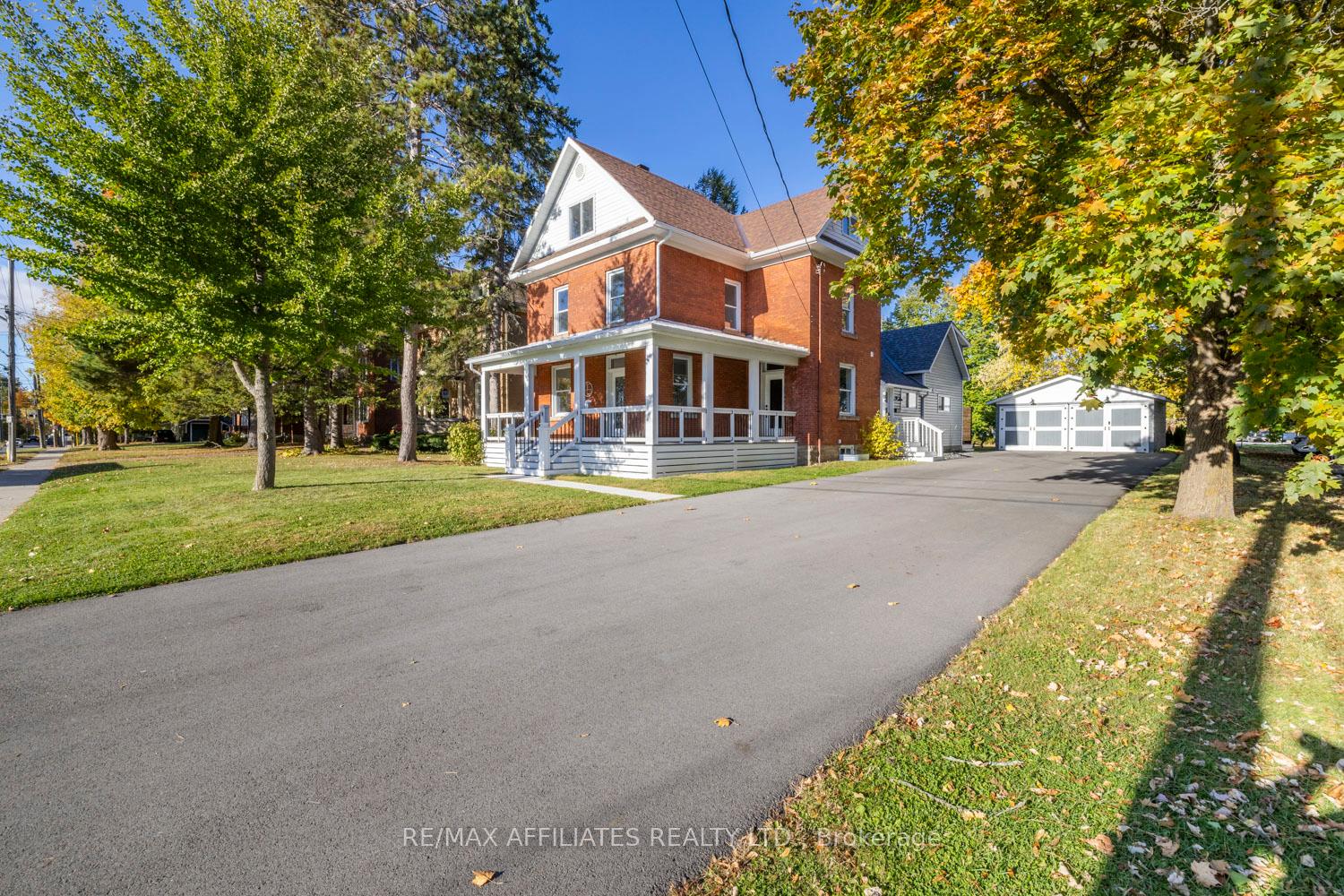 Front of 45 Drummond Street W