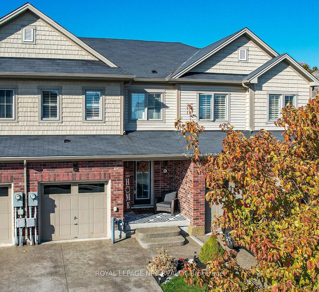 Photo 1 of 8681 Dogwood Crescent, Niagara Falls, Brown — HOMEH