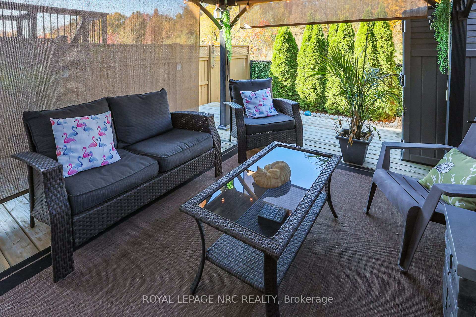 Photo 7 of 8681 Dogwood Crescent, Niagara Falls, Brown — HOMEH