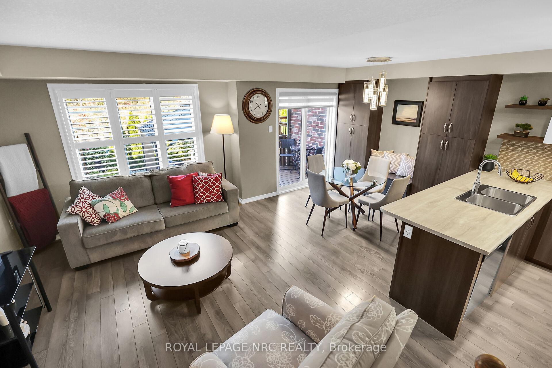 Photo 15 of 8681 Dogwood Crescent, Niagara Falls, Brown — HOMEH
