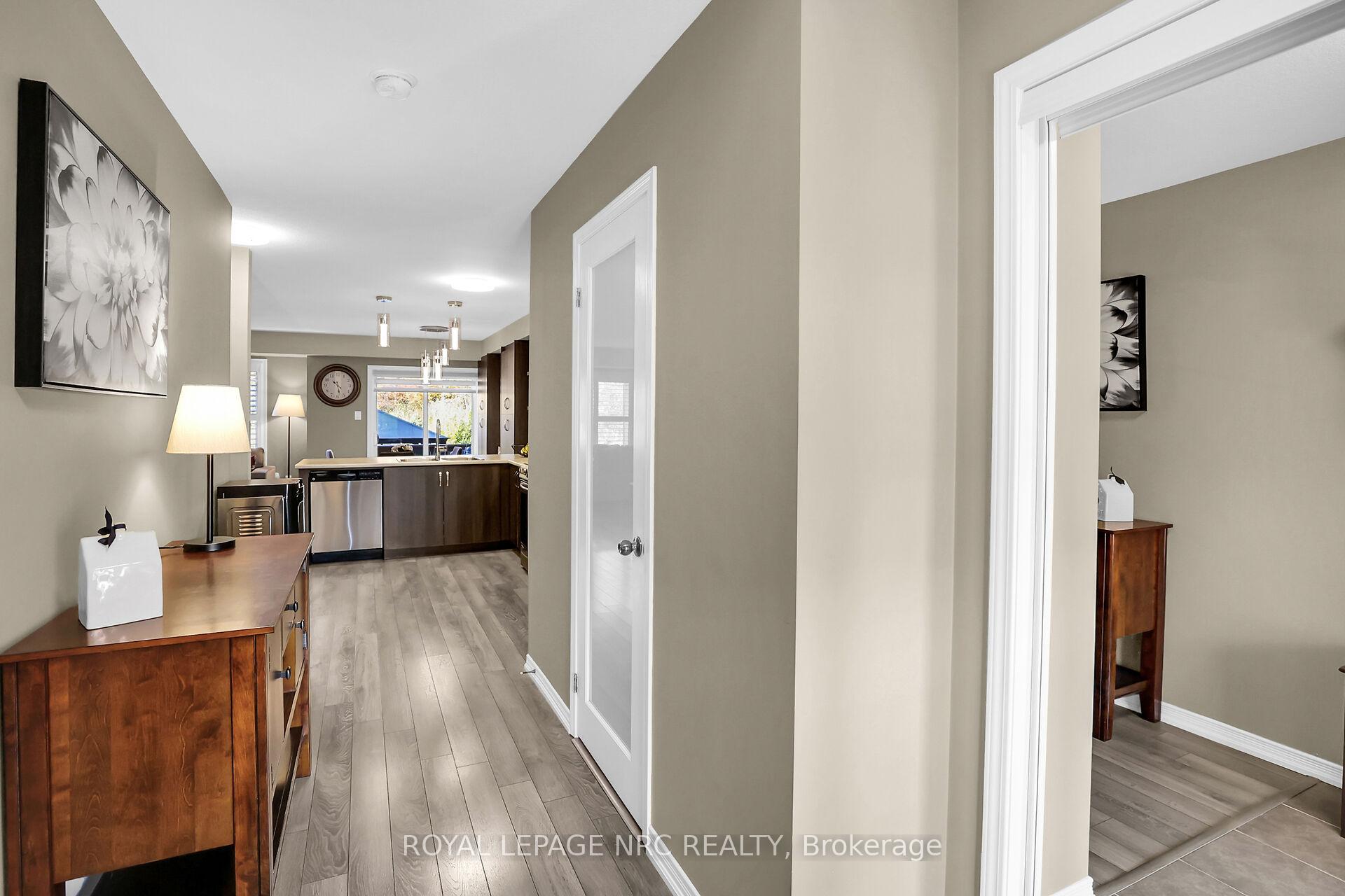 Photo 18 of 8681 Dogwood Crescent, Niagara Falls, Brown — HOMEH
