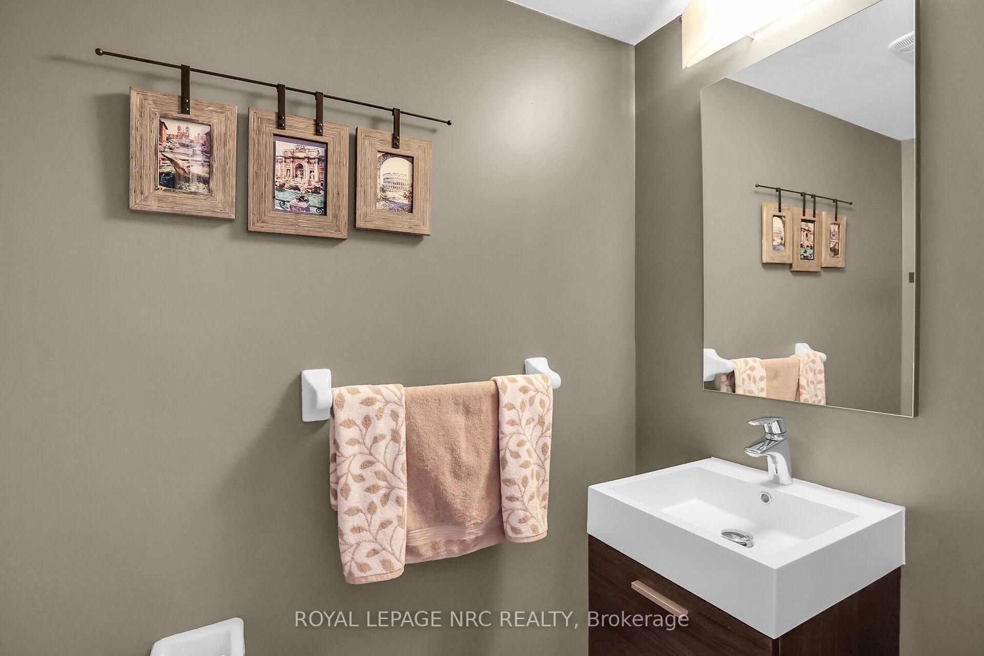 Photo 19 of 8681 Dogwood Crescent, Niagara Falls, Brown — HOMEH
