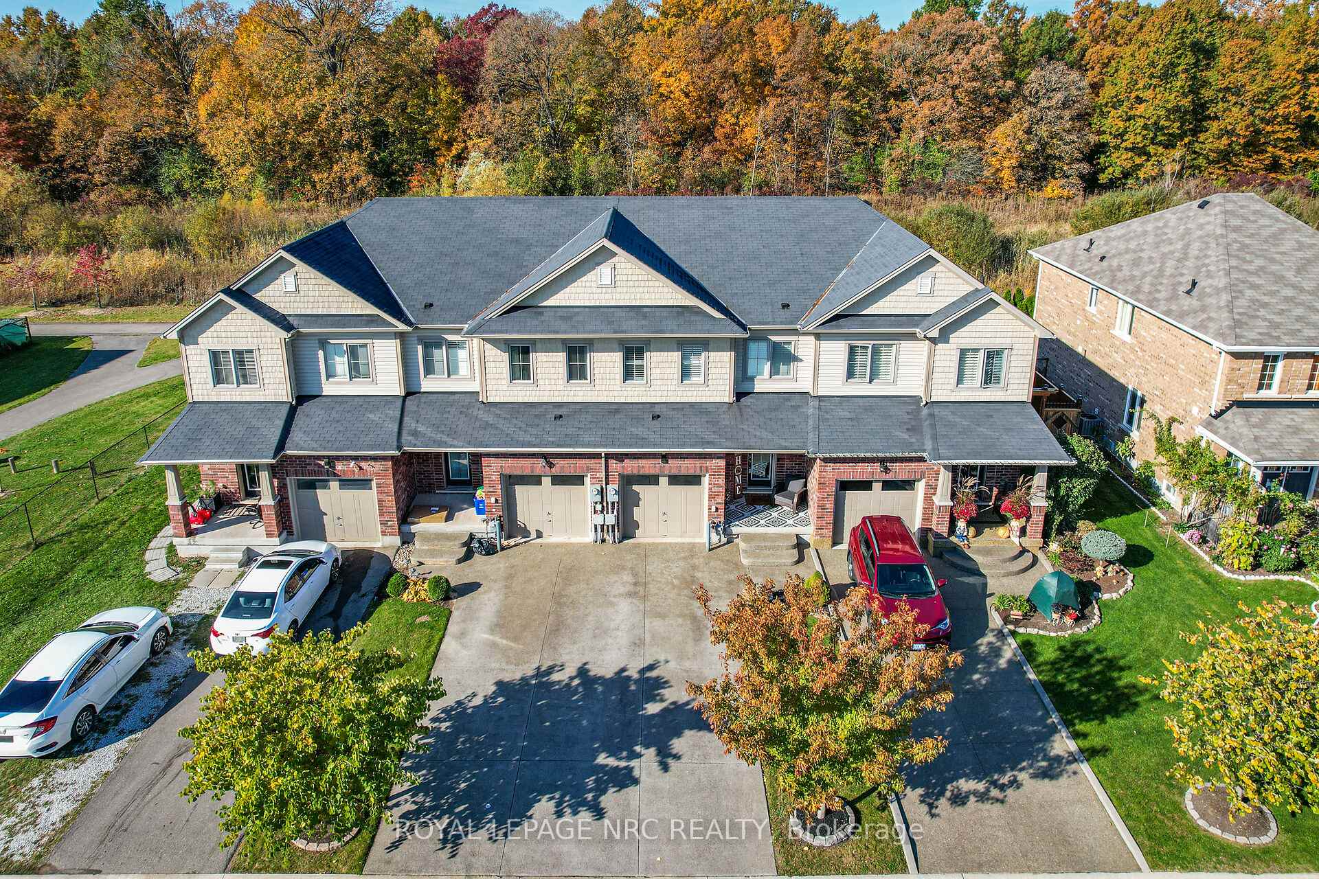 Photo 38 of 8681 Dogwood Crescent, Niagara Falls, Brown — HOMEH