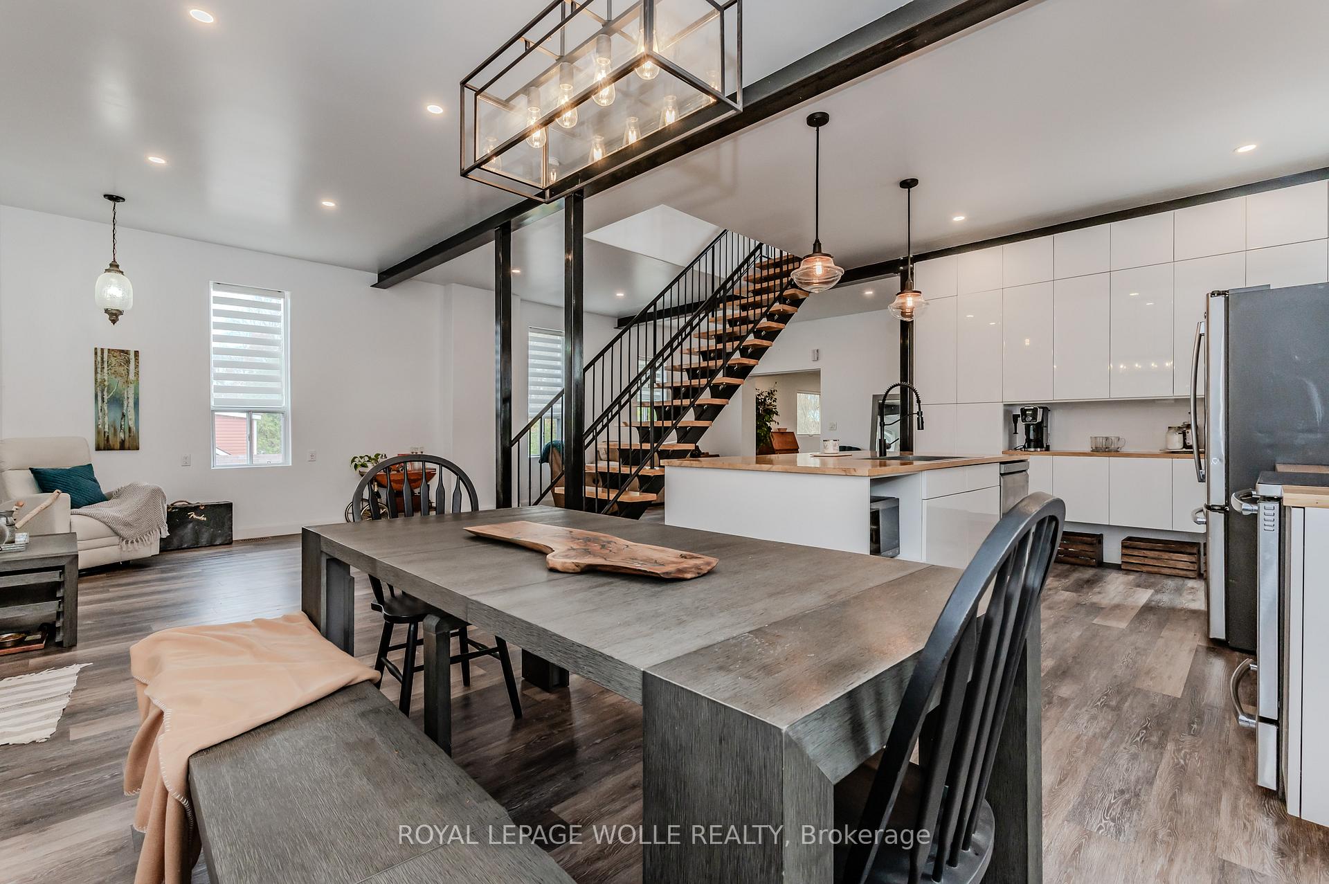Photo 10 of 335 Leopold St Street, North Huron, Wingham — HOMEH