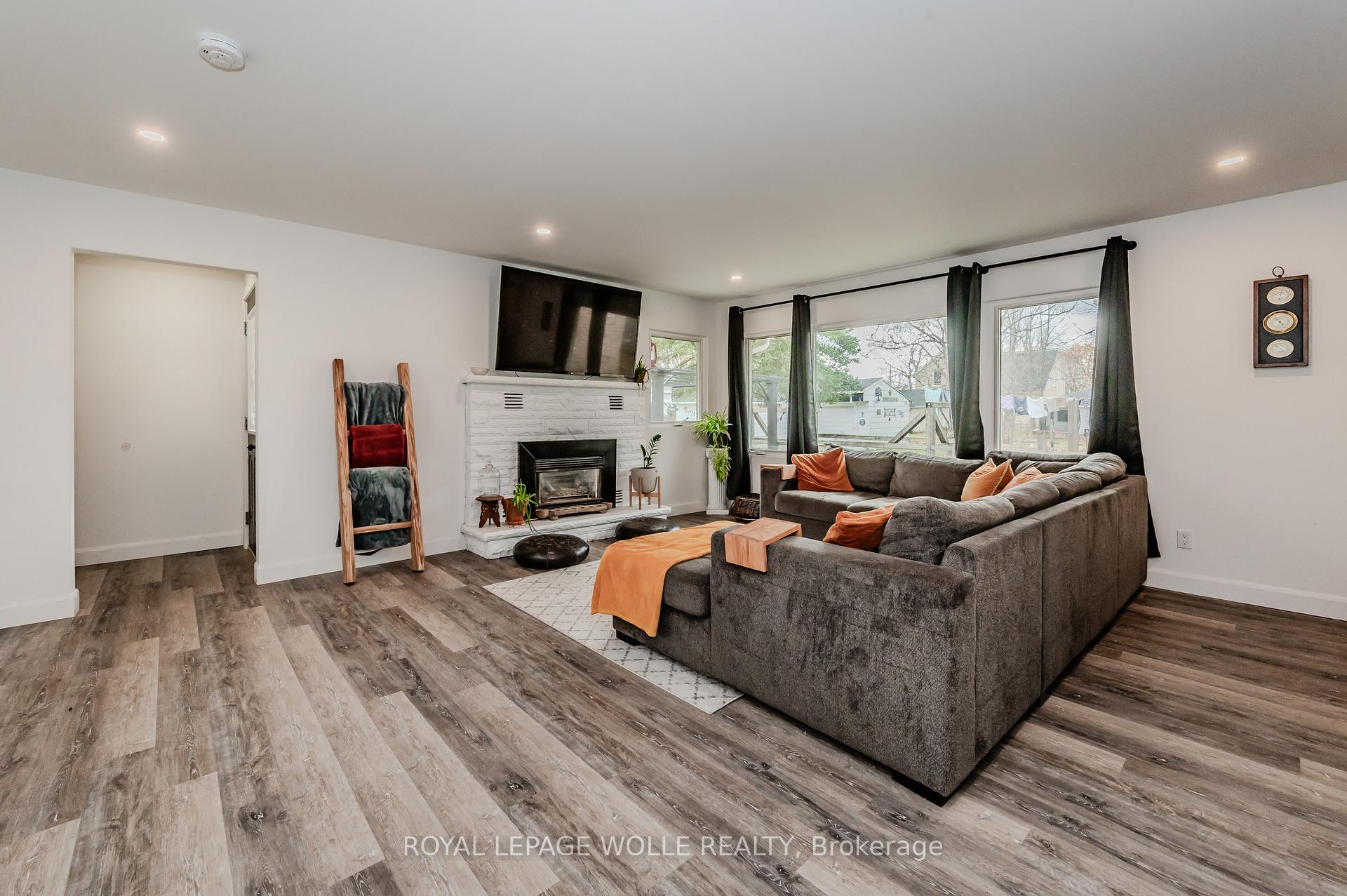 Photo 18 of 335 Leopold St Street, North Huron, Wingham — HOMEH