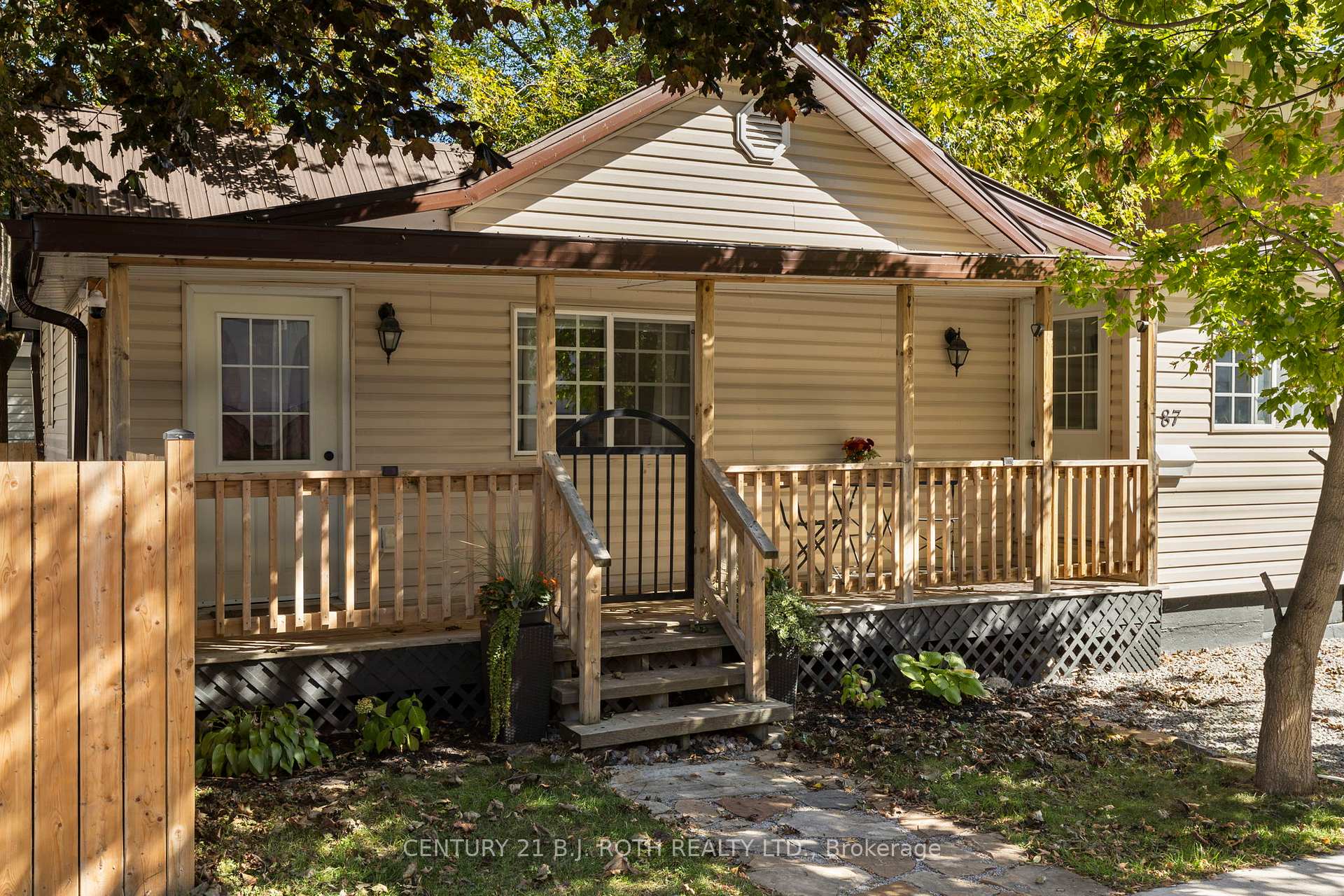 Photo 1 of 87 Victoria Street, Orillia — HOMEH