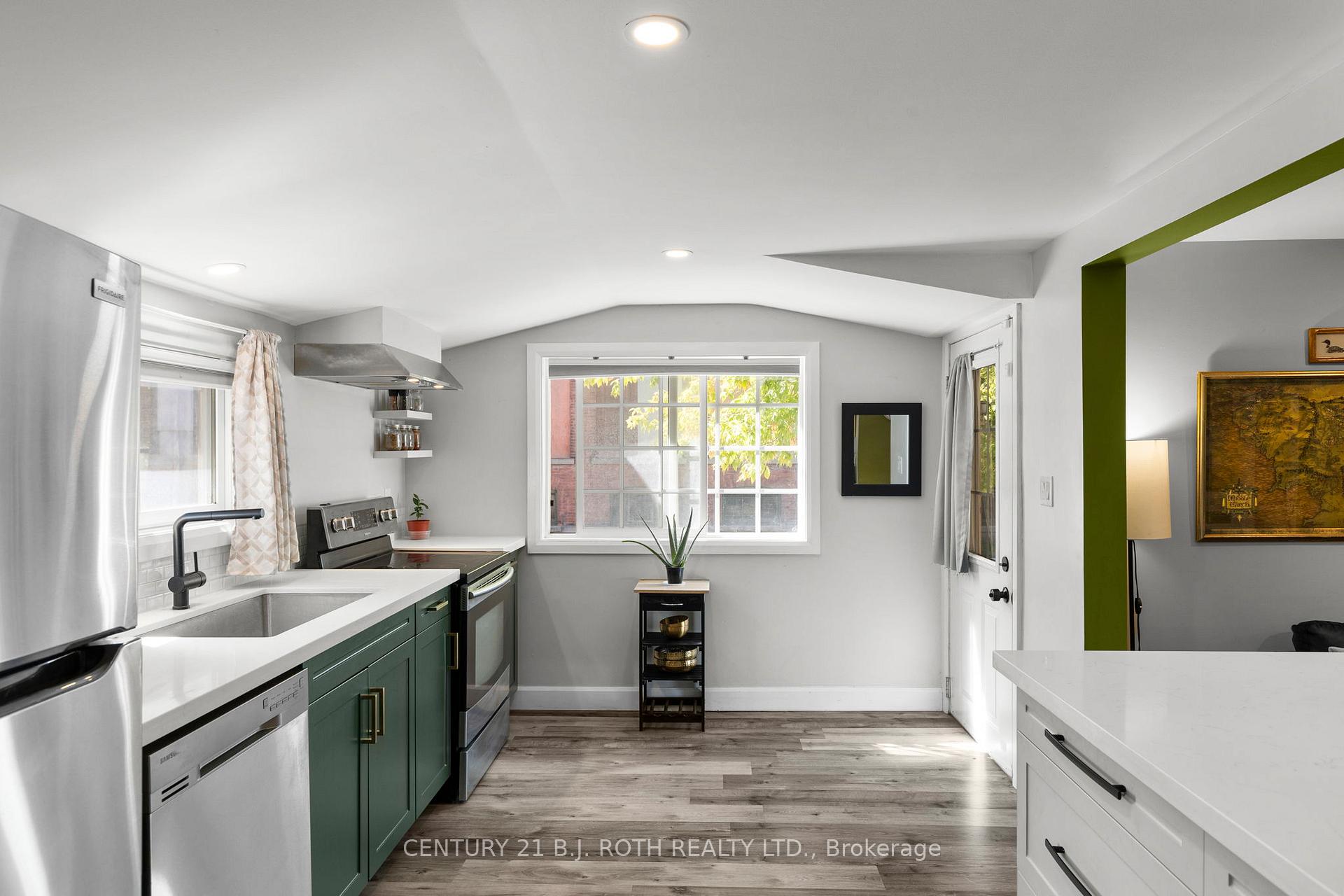Photo 8 of 87 Victoria Street, Orillia — HOMEH