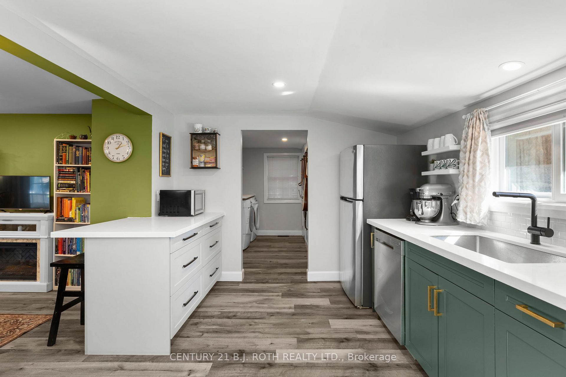Photo 9 of 87 Victoria Street, Orillia — HOMEH