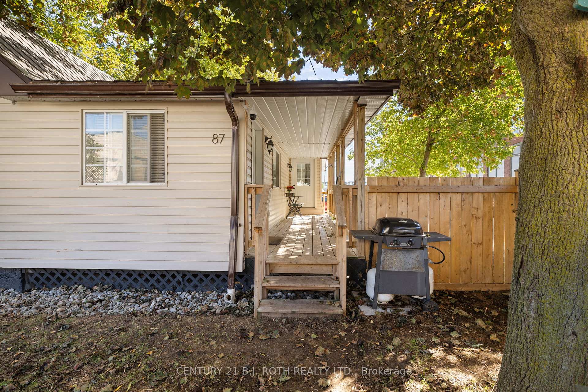 Photo 21 of 87 Victoria Street, Orillia — HOMEH