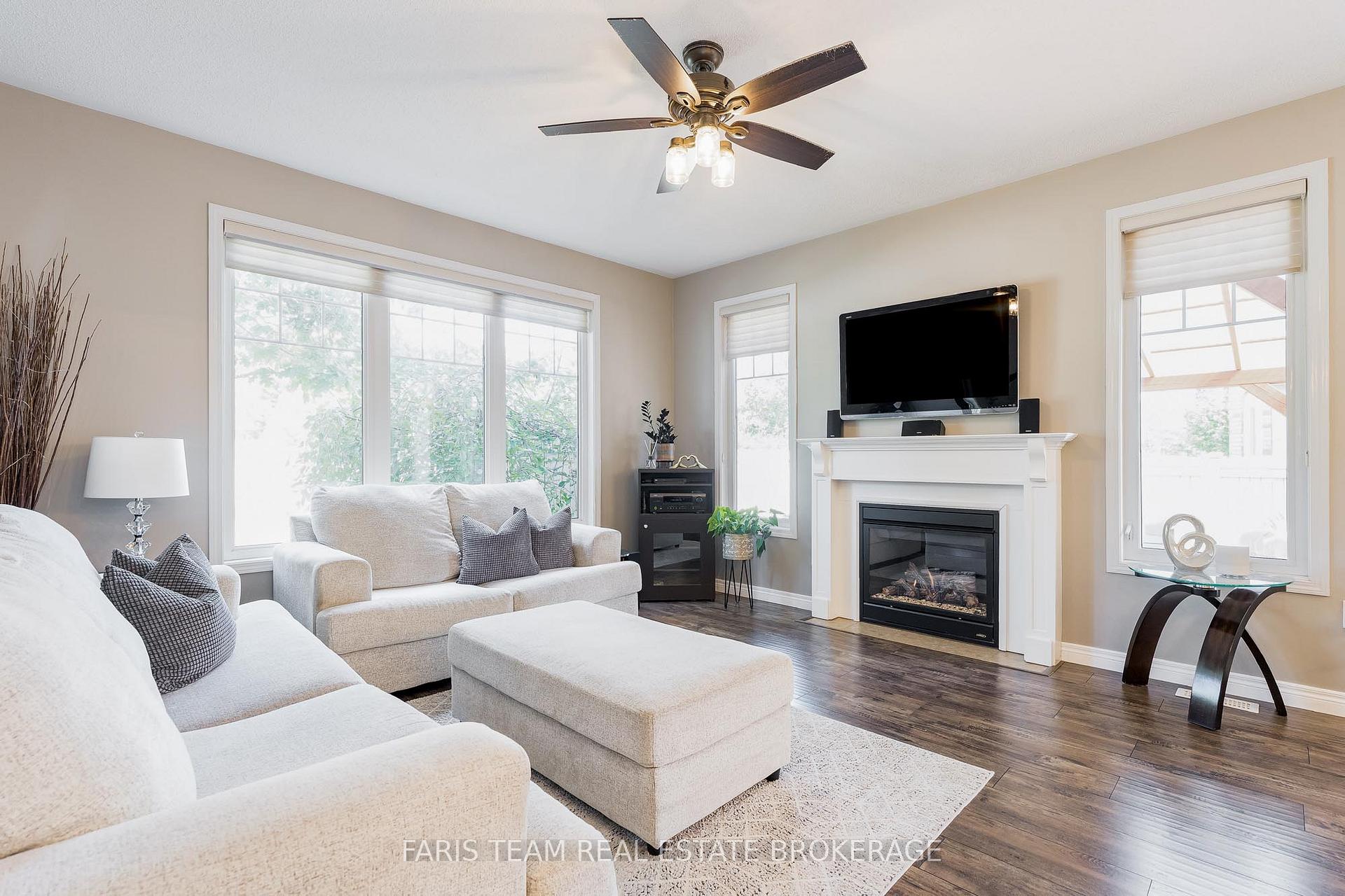 Photo 8 of 38 Paddison Place, New Tecumseth, Alliston — HOMEH