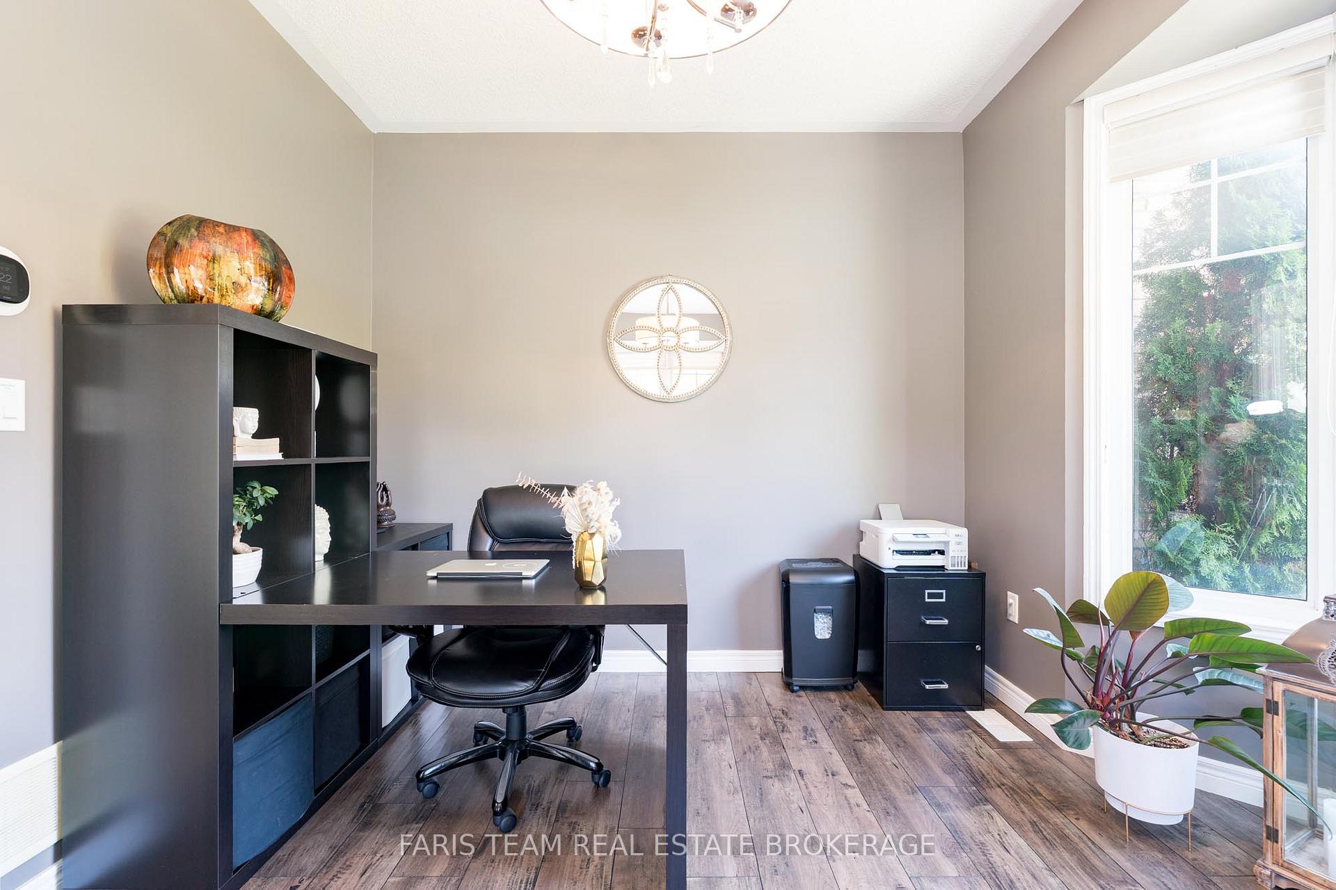 Photo 12 of 38 Paddison Place, New Tecumseth, Alliston — HOMEH