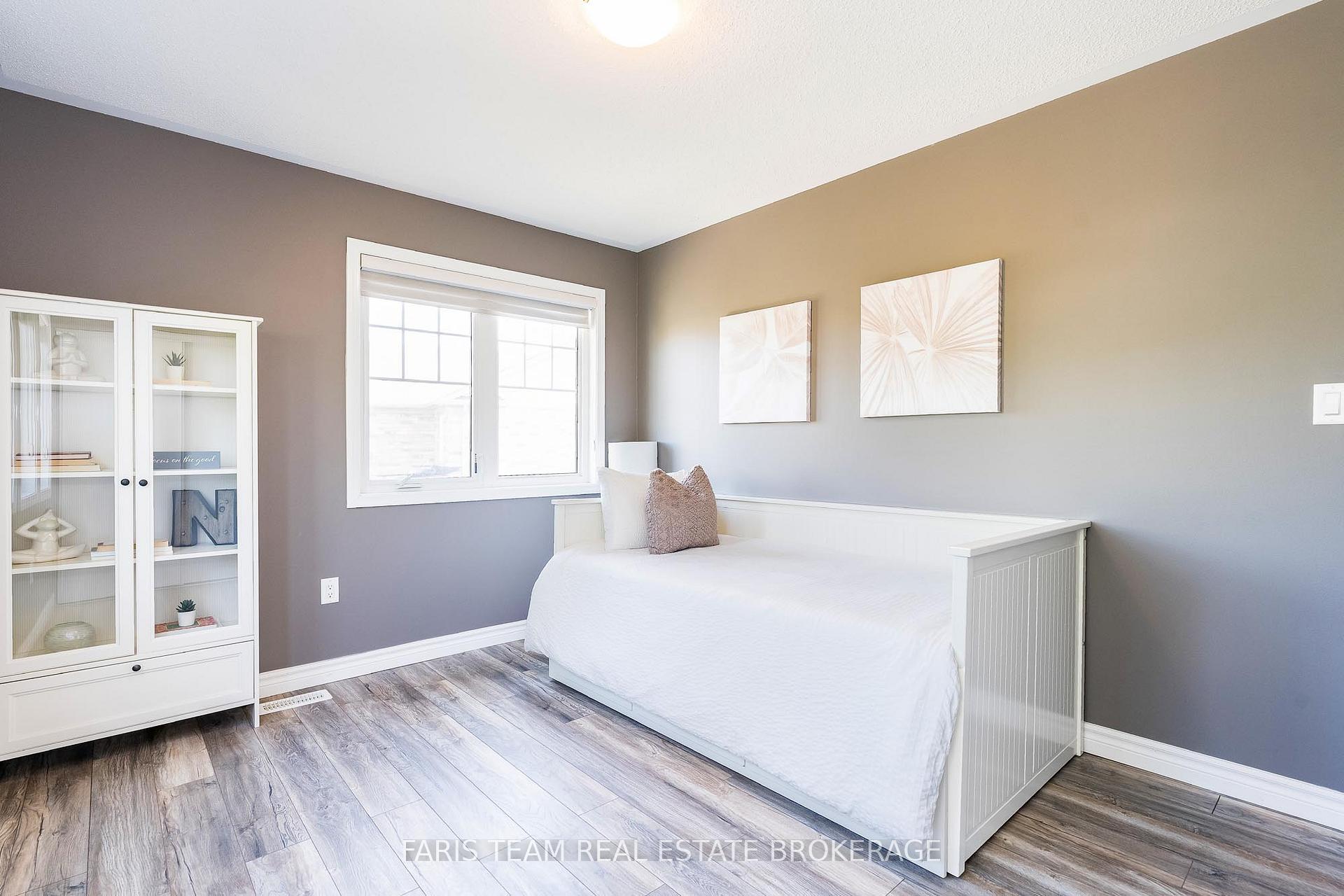 Photo 17 of 38 Paddison Place, New Tecumseth, Alliston — HOMEH