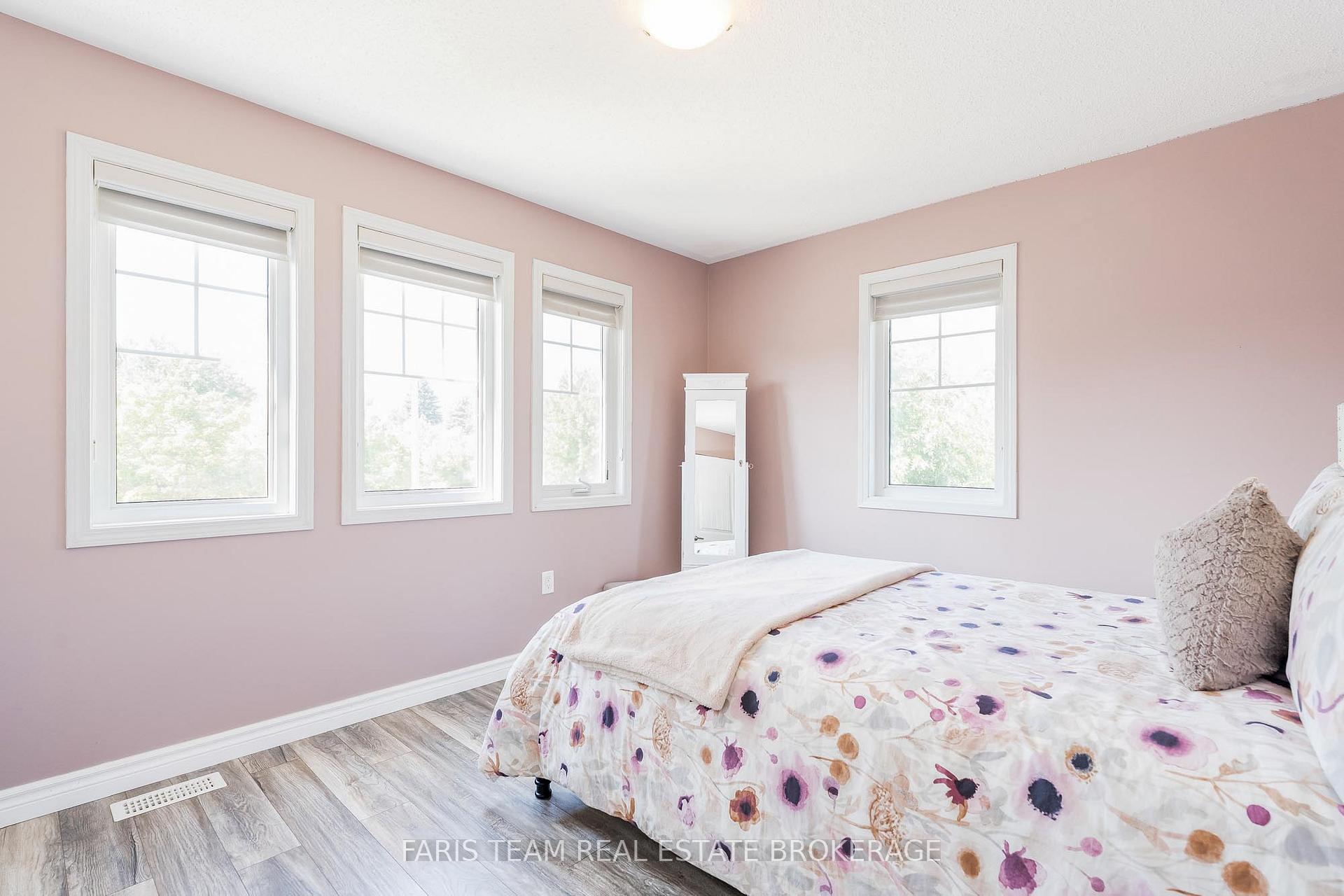 Photo 18 of 38 Paddison Place, New Tecumseth, Alliston — HOMEH