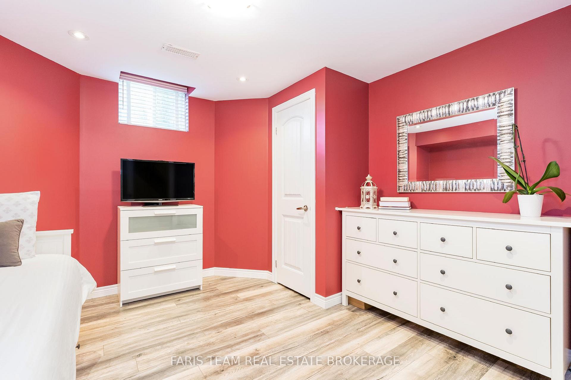 Photo 23 of 38 Paddison Place, New Tecumseth, Alliston — HOMEH