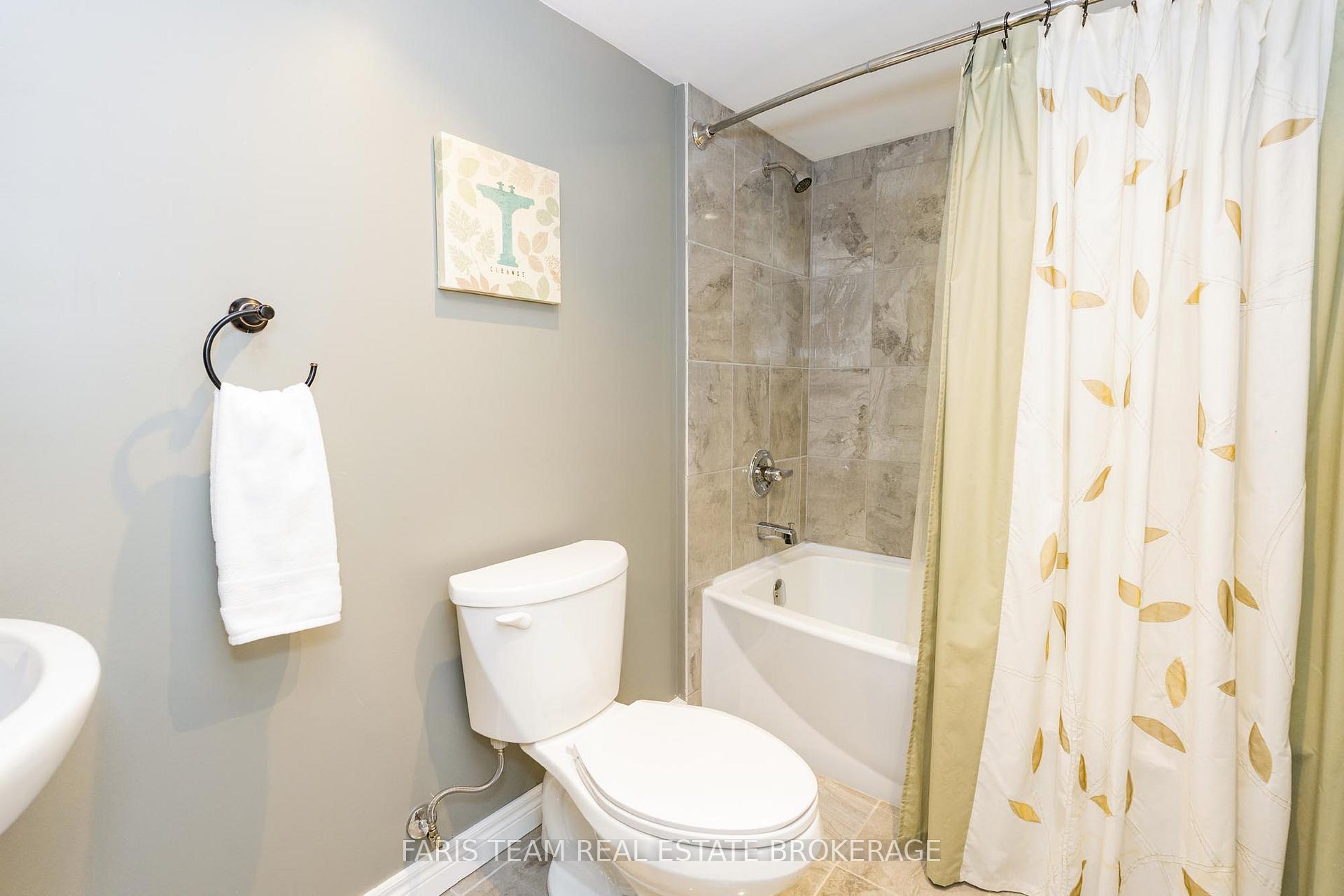 Photo 24 of 38 Paddison Place, New Tecumseth, Alliston — HOMEH