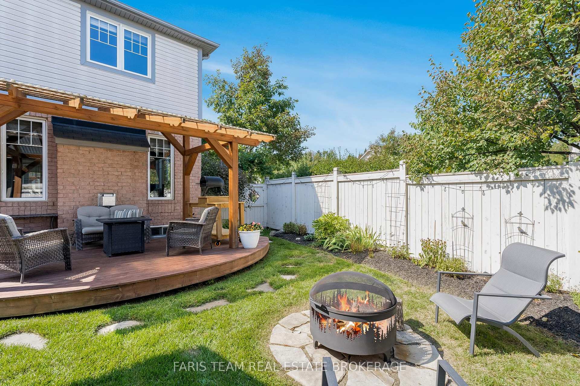 Photo 30 of 38 Paddison Place, New Tecumseth, Alliston — HOMEH