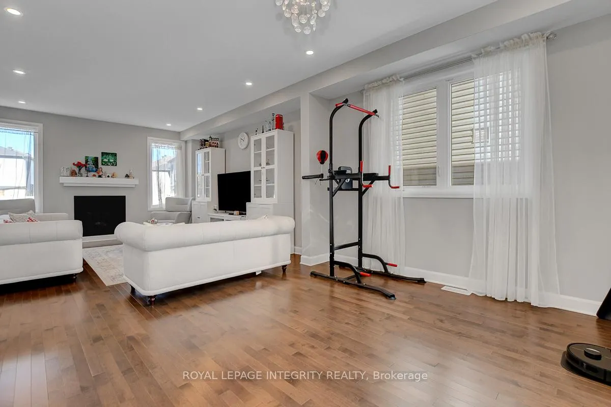 Photo 4 of 279 Aquarium Avenue, Ottawa, Avalon West — HOMEH