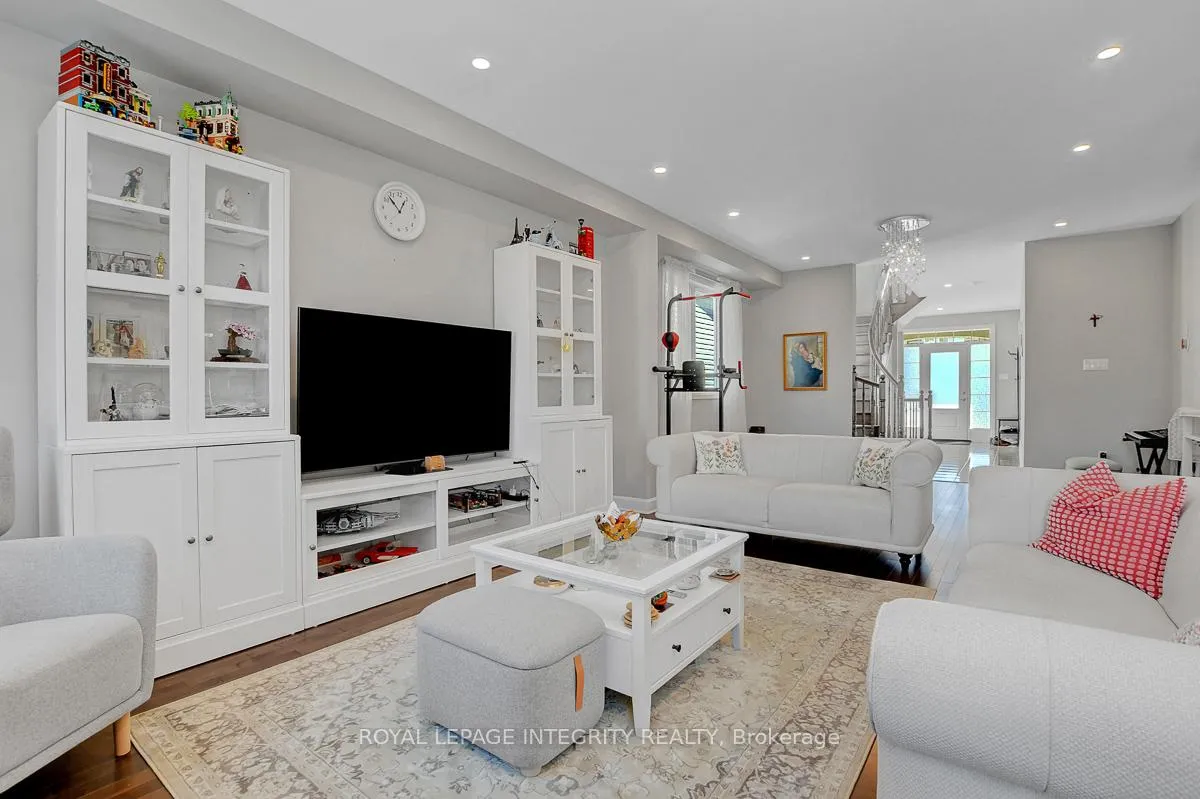 Photo 8 of 279 Aquarium Avenue, Ottawa, Avalon West — HOMEH