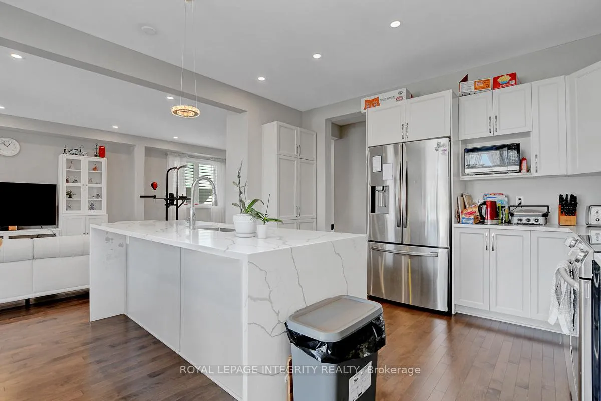 Photo 12 of 279 Aquarium Avenue, Ottawa, Avalon West — HOMEH