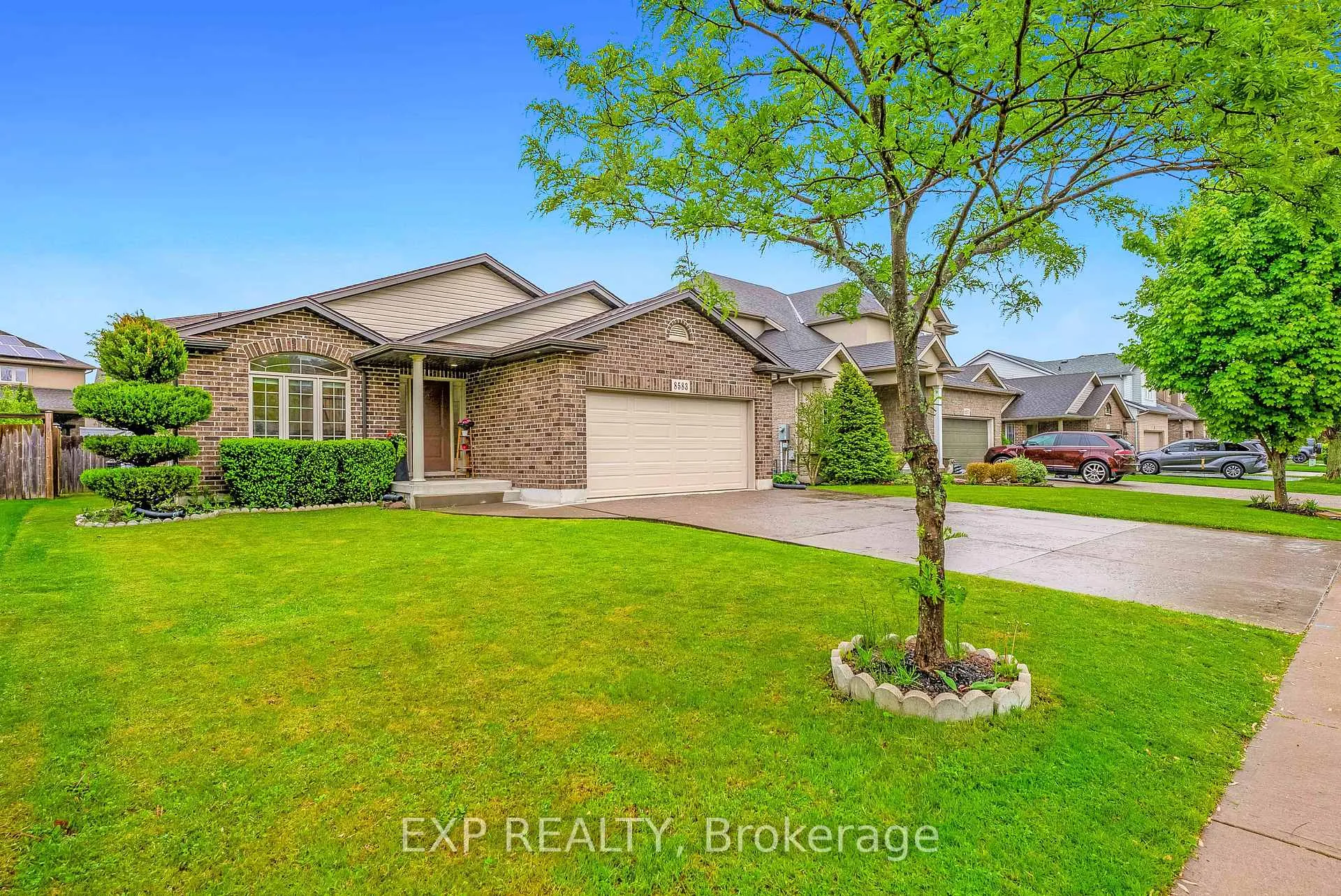 Photo 2 of 8583 Forestview Boulevard, Niagara Falls, Forestview — HOMEH