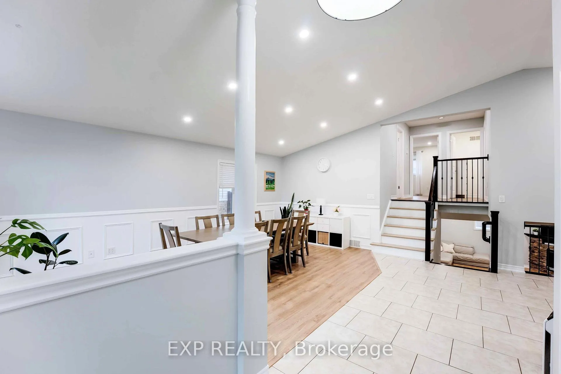 Photo 3 of 8583 Forestview Boulevard, Niagara Falls, Forestview — HOMEH