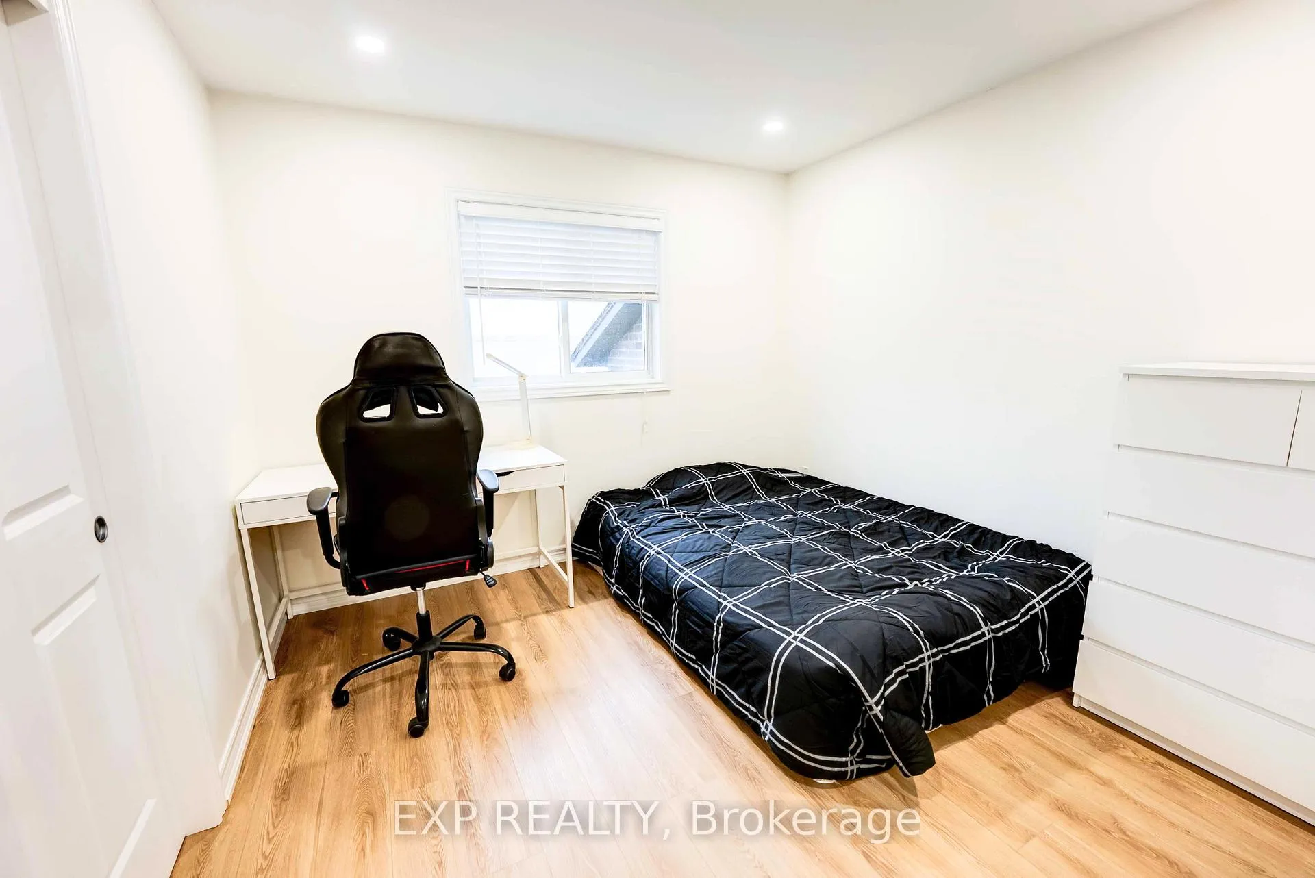 Photo 20 of 8583 Forestview Boulevard, Niagara Falls, Forestview — HOMEH