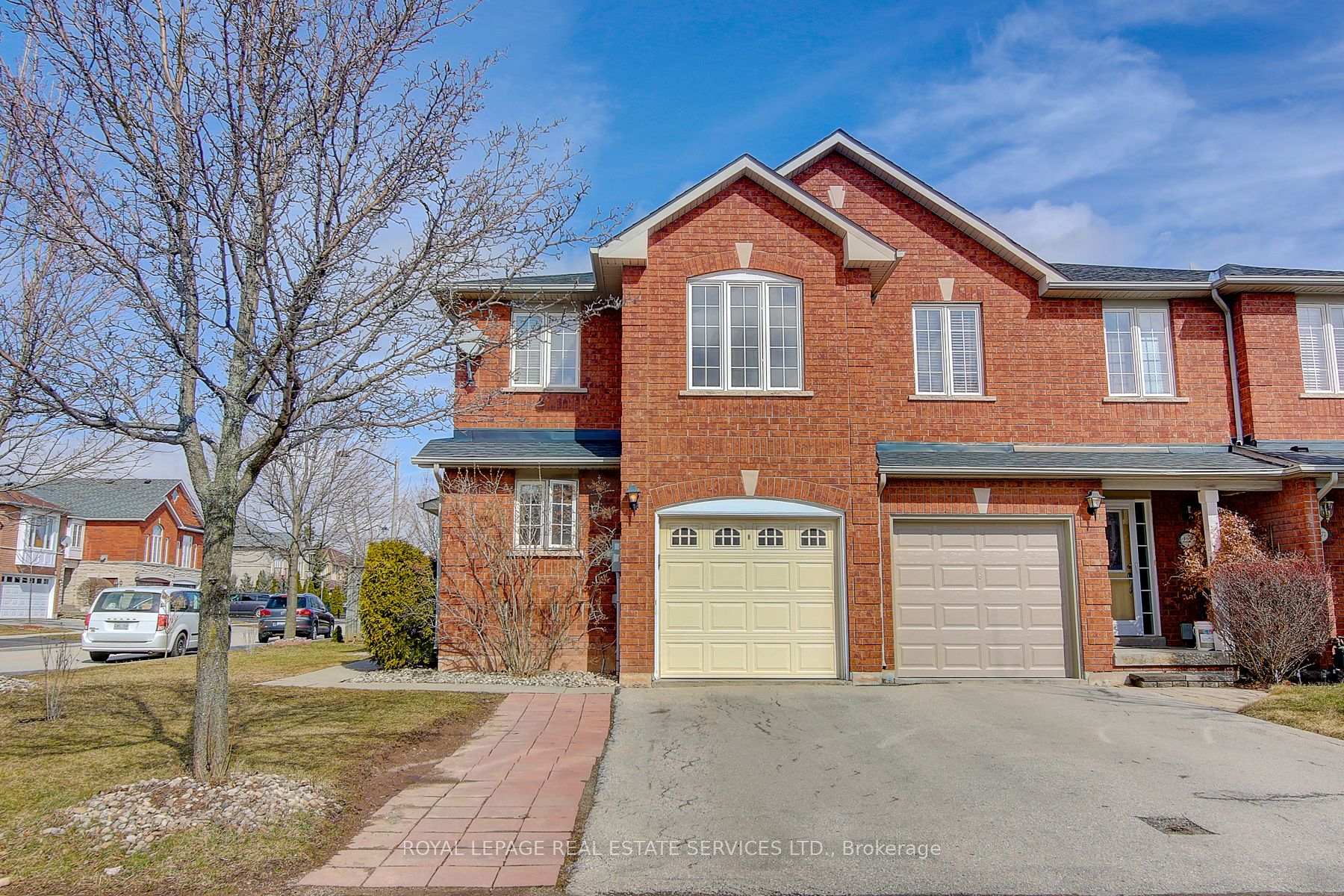 Front of 1498 Pinecliff Road