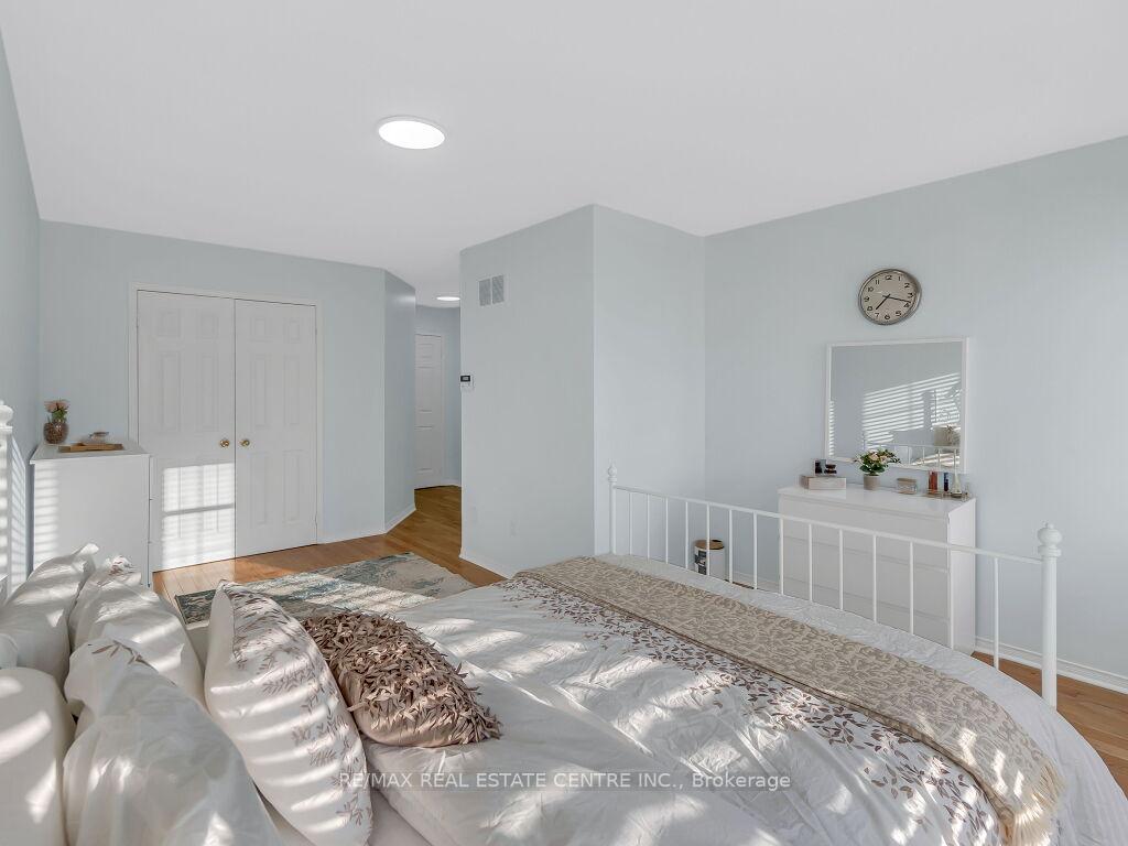 Photo 11 of 1270 Newell Street, Milton, Dempsey — HOMEH