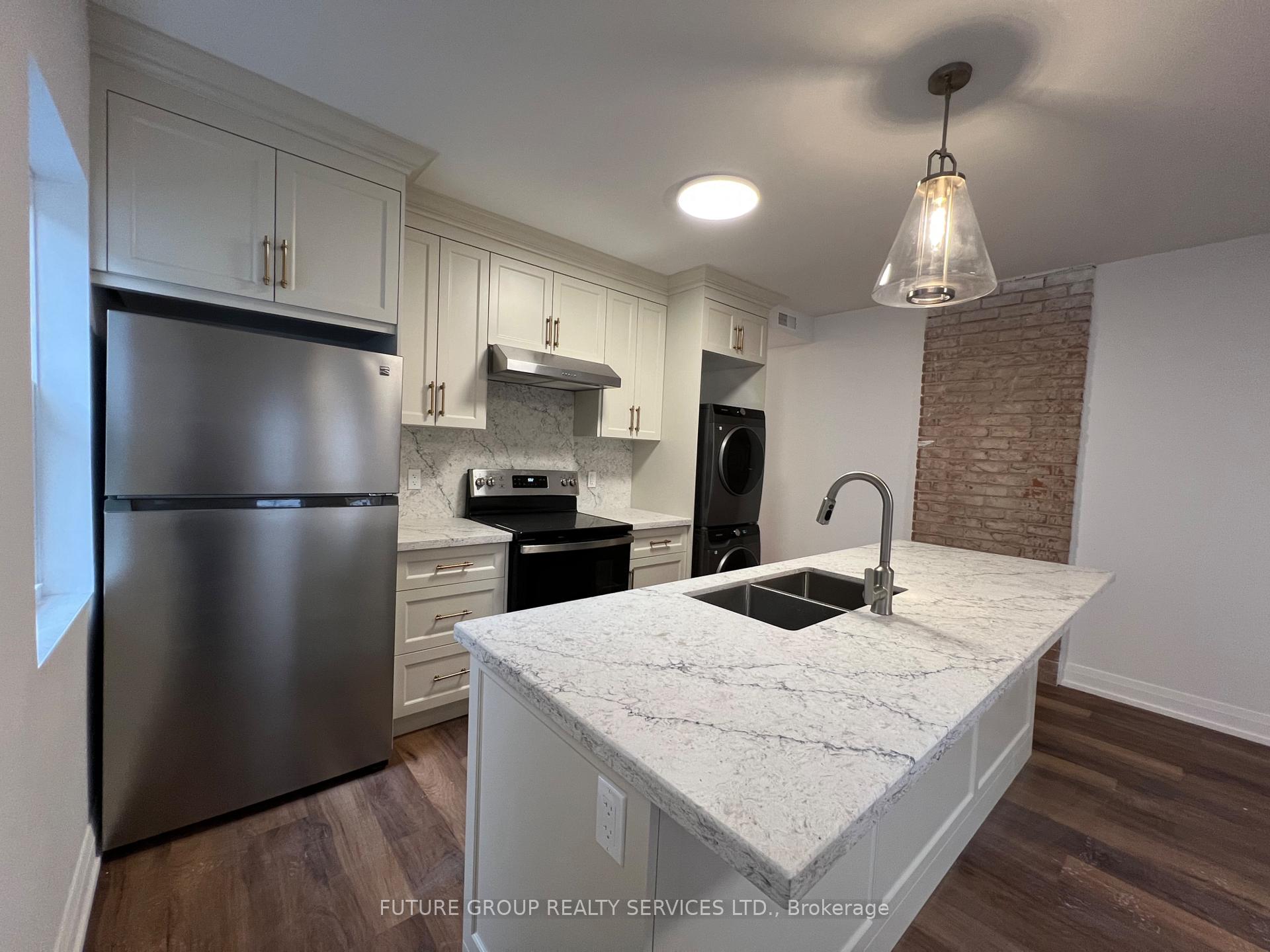 Front of Unit 4, 4876 Simcoe Street