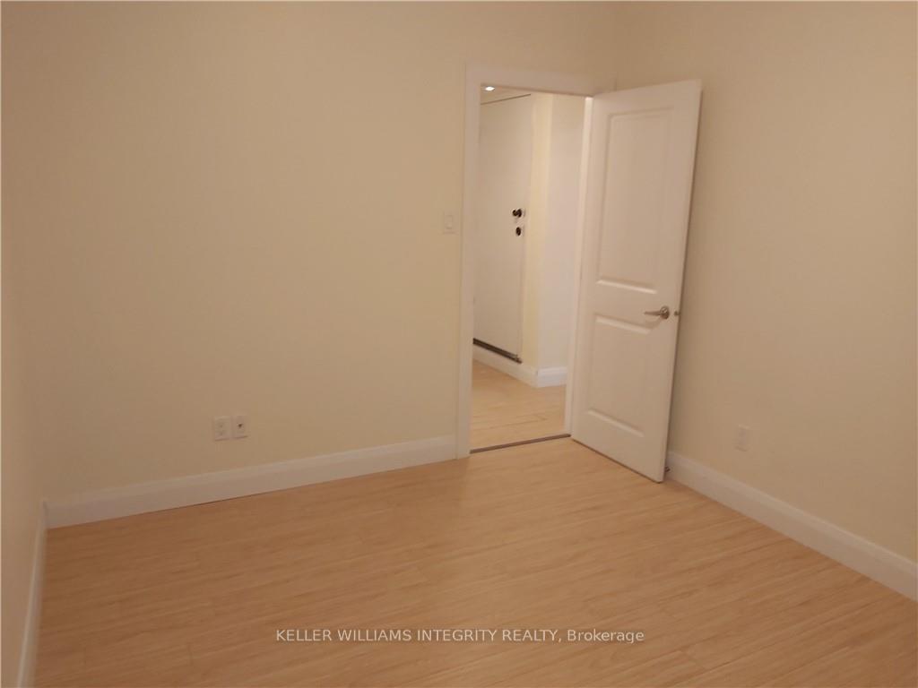 Photo 6 of Unit 1, 136 King George Street, Ottawa, Overbrook/Castle Heights — HOMEH