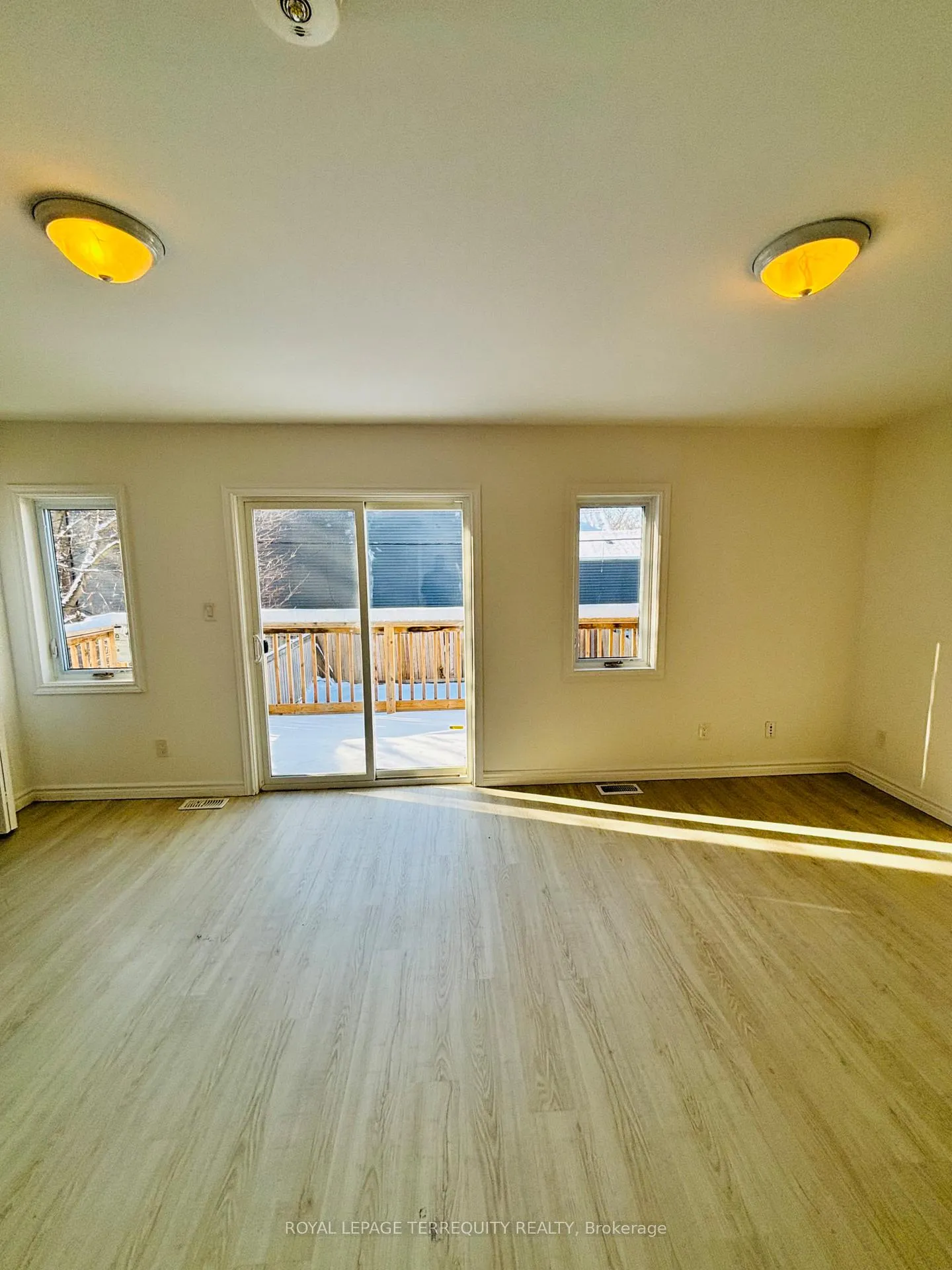 Photo 13 of 308 Nassau Street, Oshawa, Vanier — HOMEH