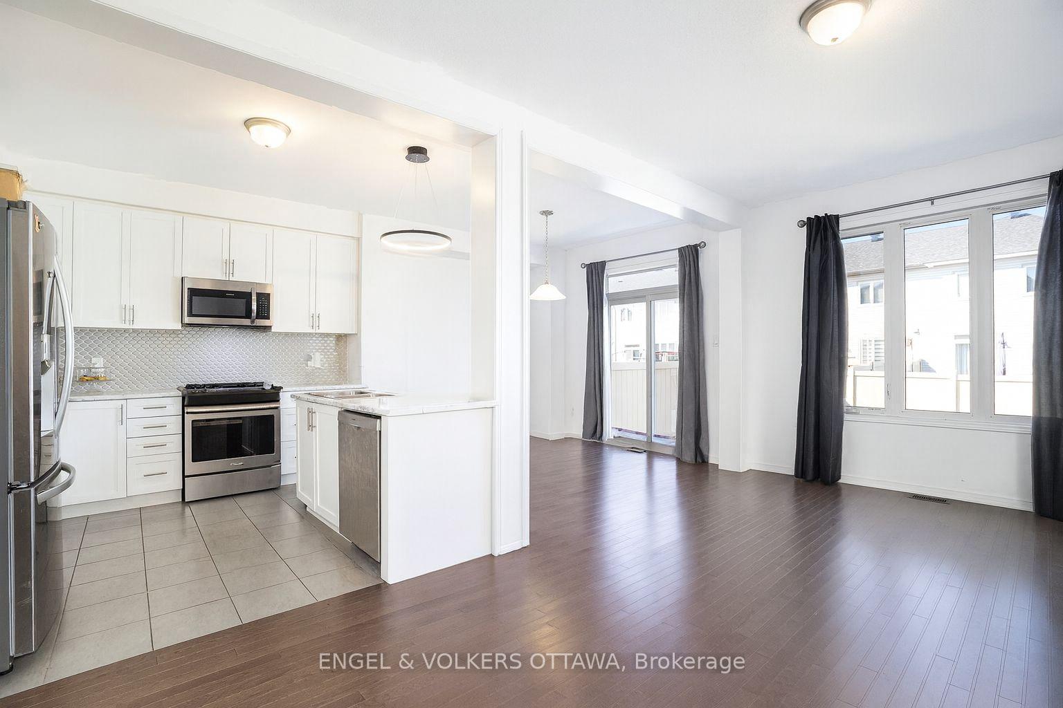 Photo 2 of 513 Tulip Tree Way, Ottawa, Mer Bleue/Bradley Estates/Anderson Park — HOMEH