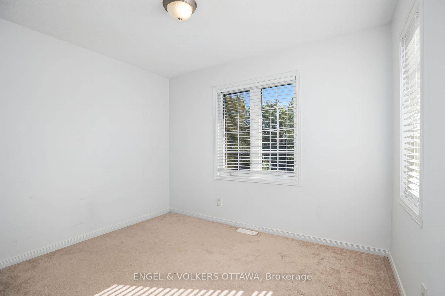 Photo 4 of 513 Tulip Tree Way, Ottawa, Mer Bleue/Bradley Estates/Anderson Park — HOMEH