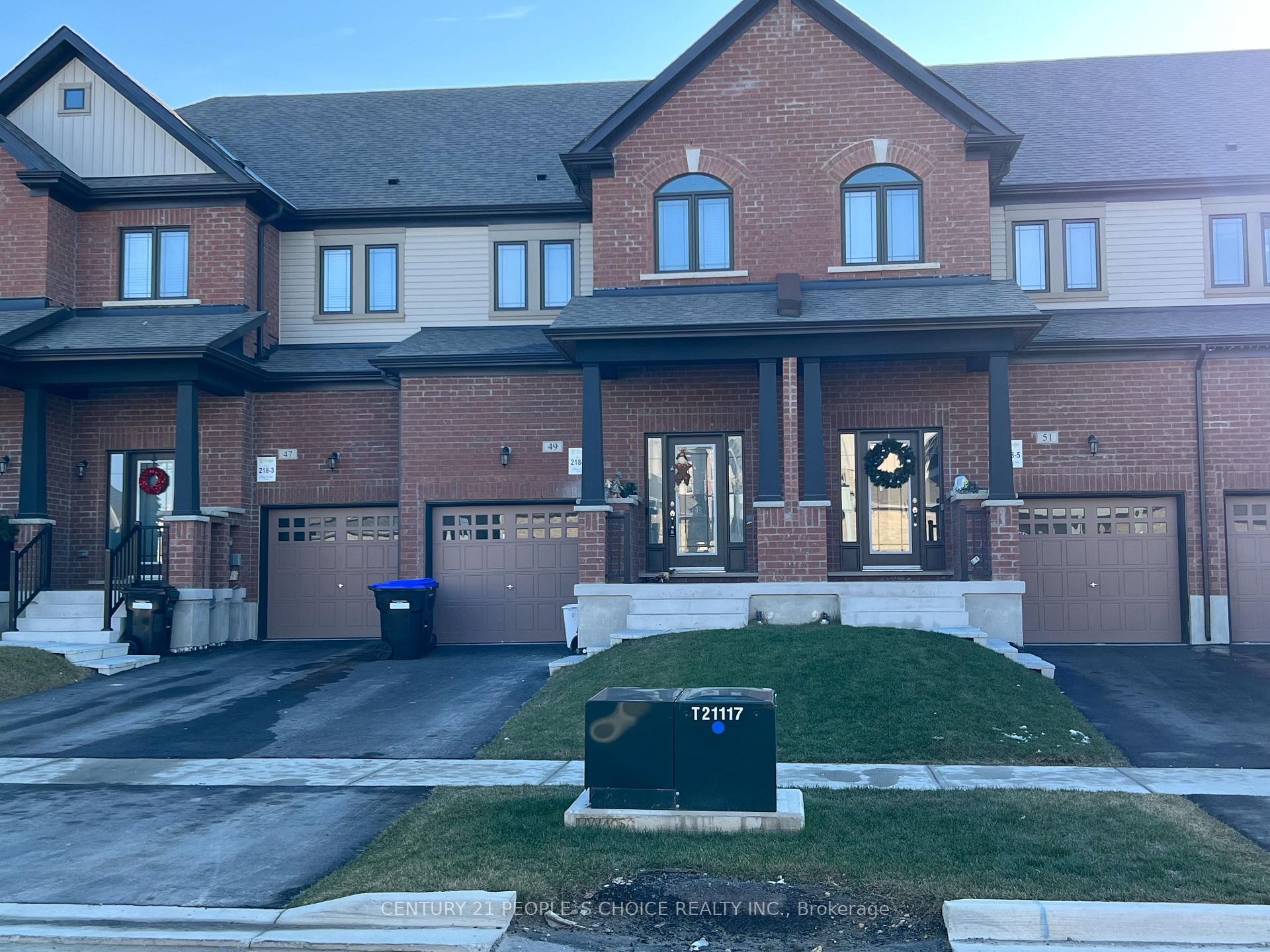 Photo 2 of 49 Lorne Thomas Place, New Tecumseth, Alliston — HOMEH