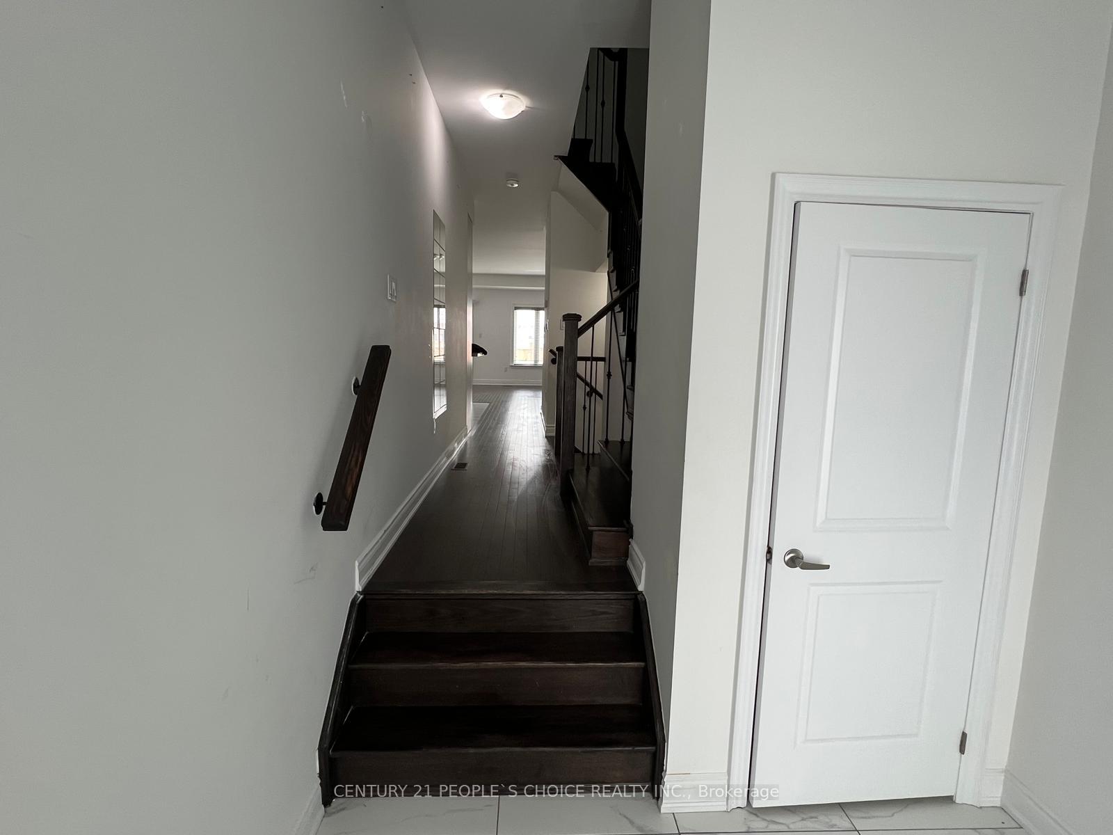 Photo 3 of 49 Lorne Thomas Place, New Tecumseth, Alliston — HOMEH