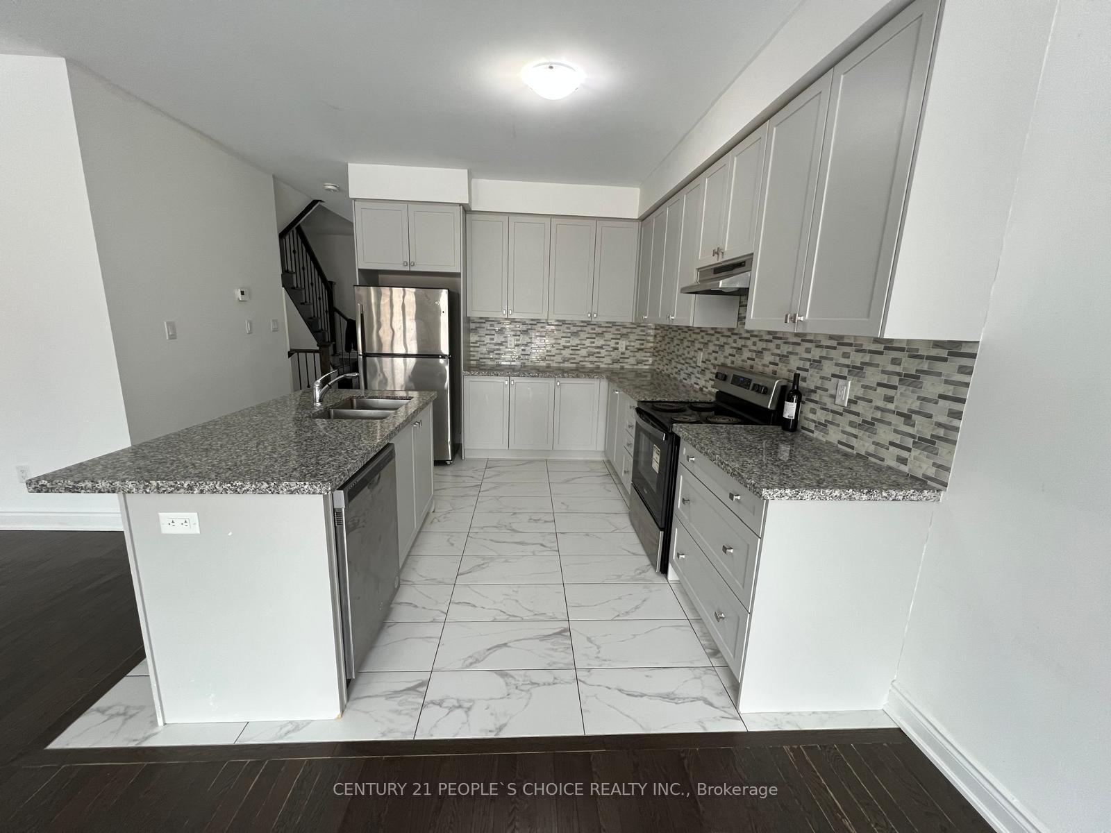 Photo 8 of 49 Lorne Thomas Place, New Tecumseth, Alliston — HOMEH