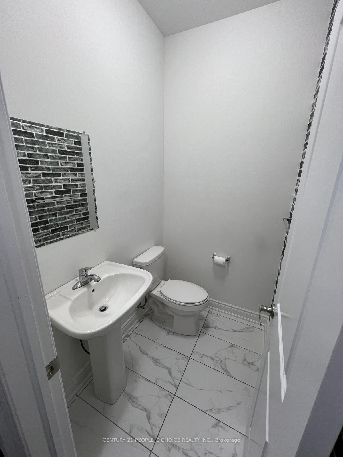 Photo 10 of 49 Lorne Thomas Place, New Tecumseth, Alliston — HOMEH